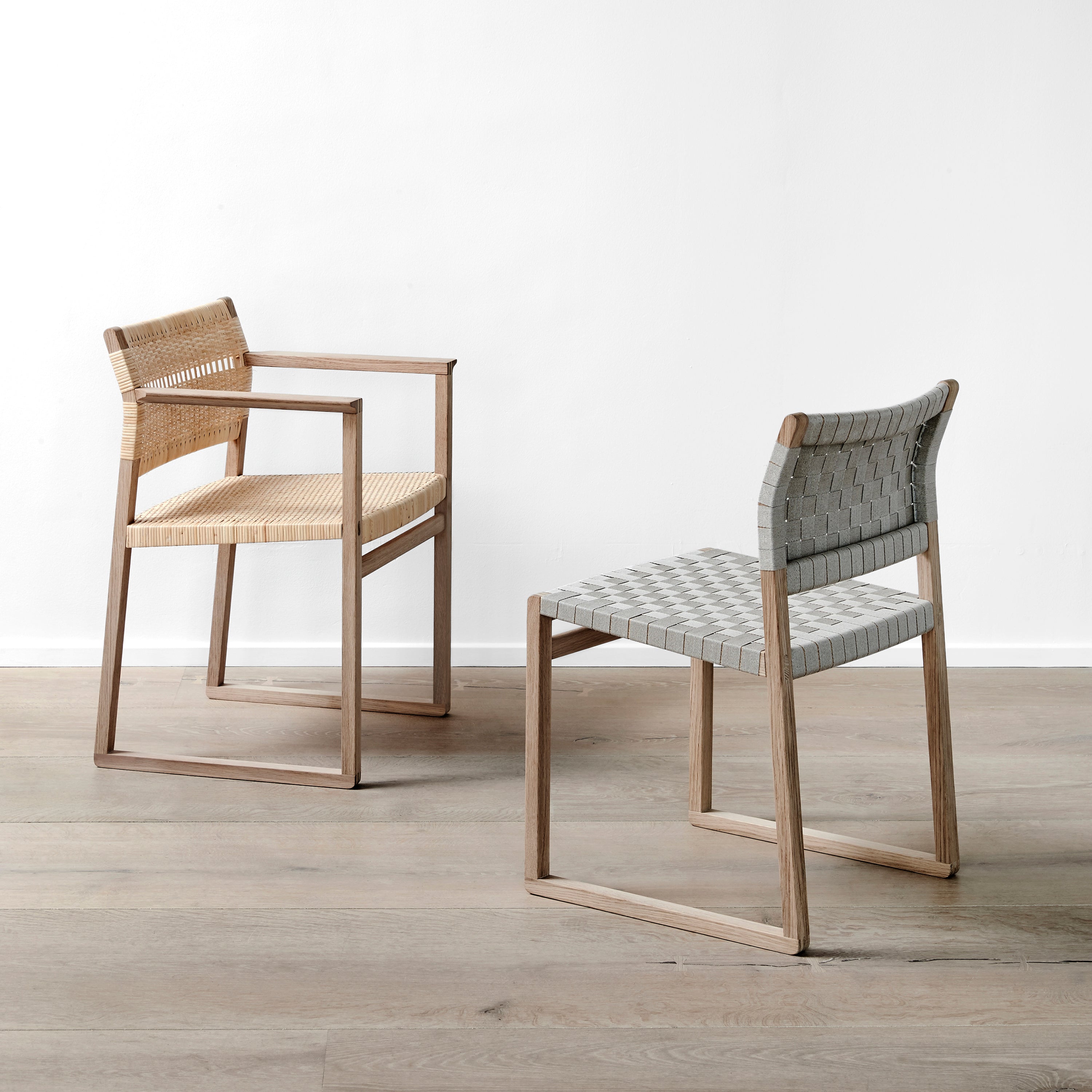 BM62 + BM61 Chair: Linen Webbing