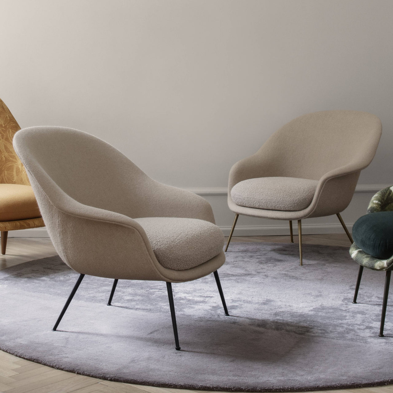 Bat Lounge Chair Low Back: Conic Base + LS