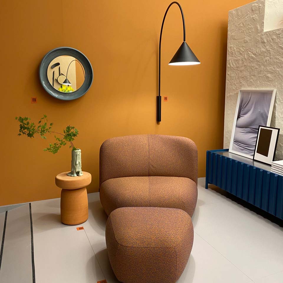 Boterina Armchair: LS
