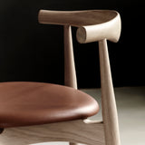 CH20 Elbow Chair: Oak