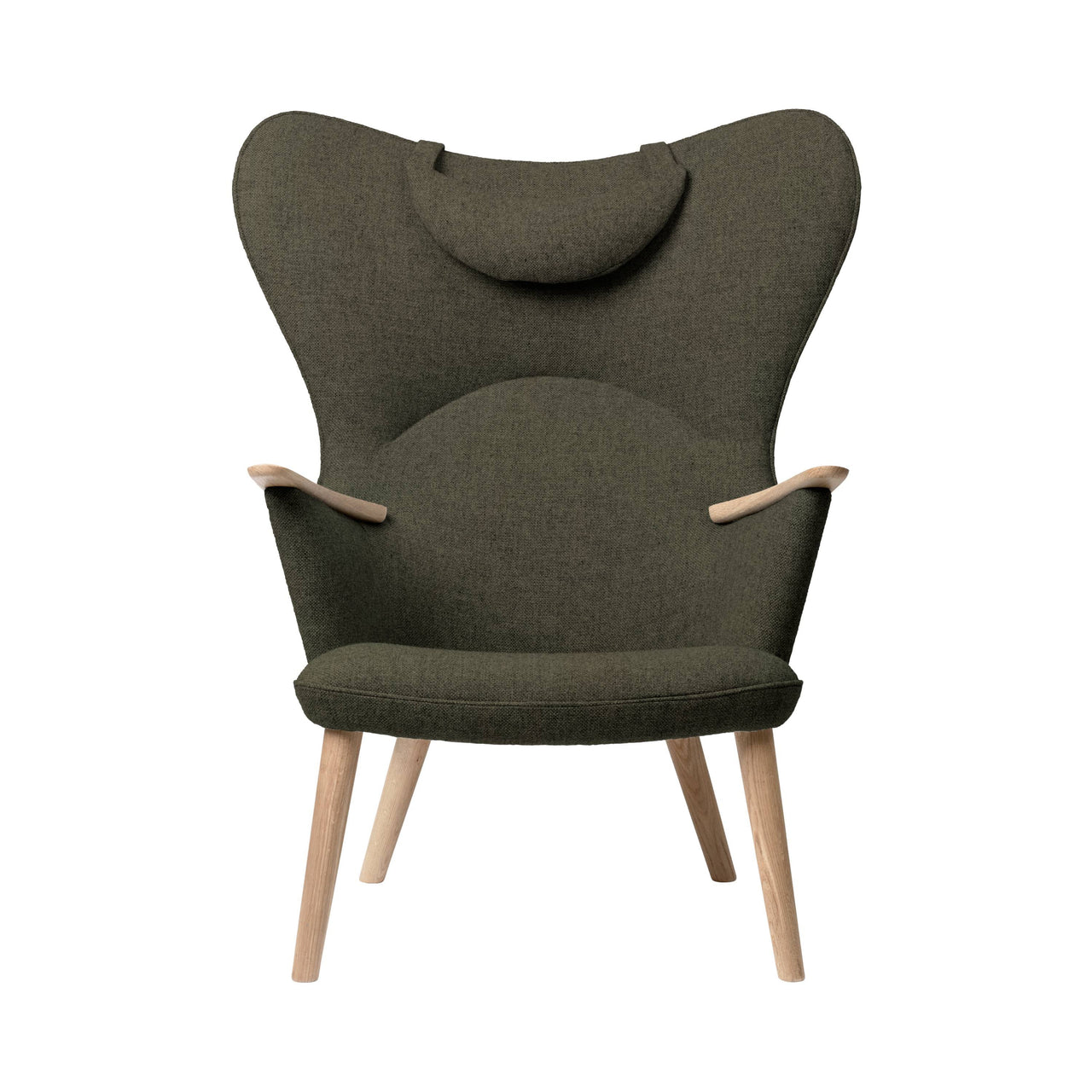 CH78 Mama Bear Lounge Chair: Soaped Oak + With Neck Pillow
