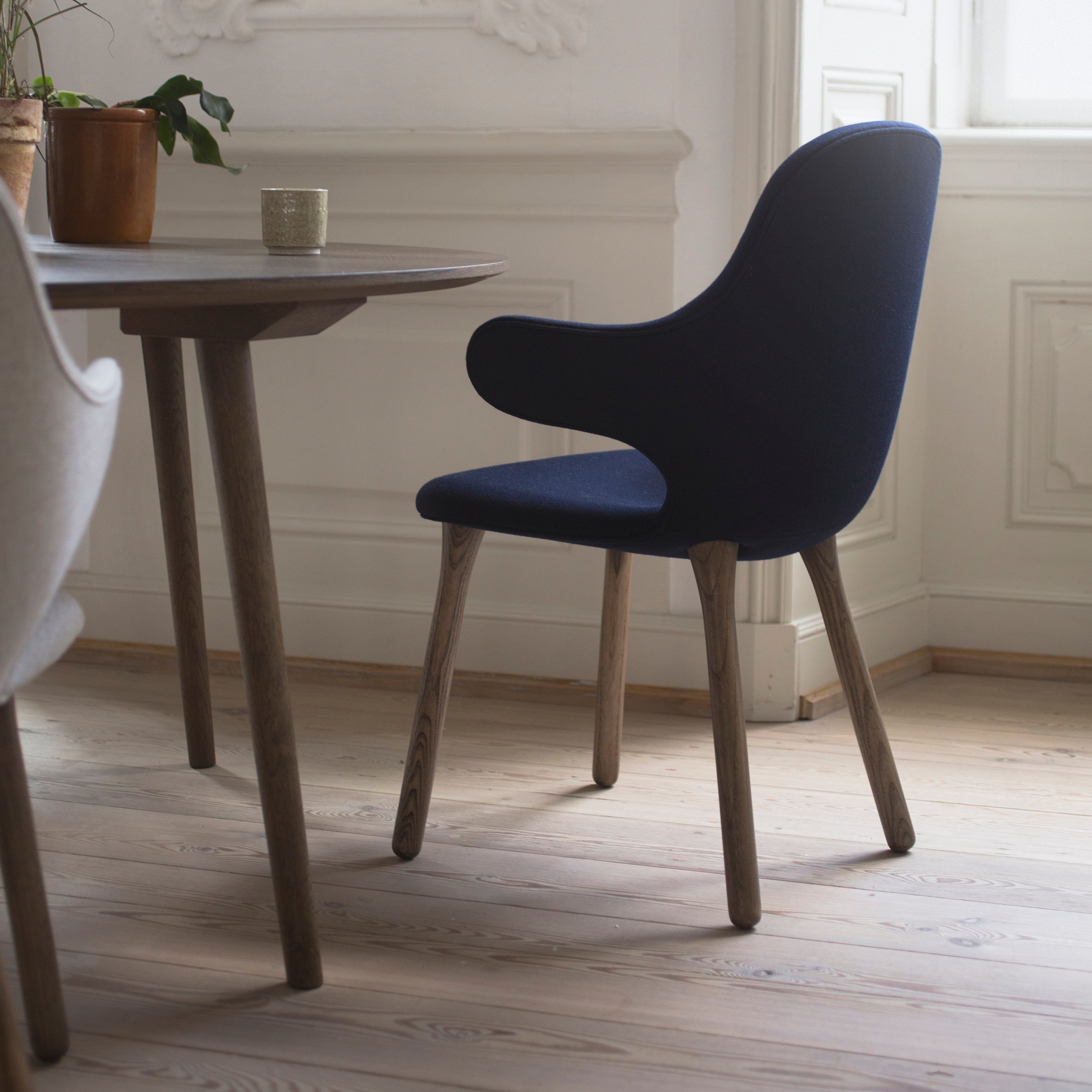 Catch Chair JH1: LS
