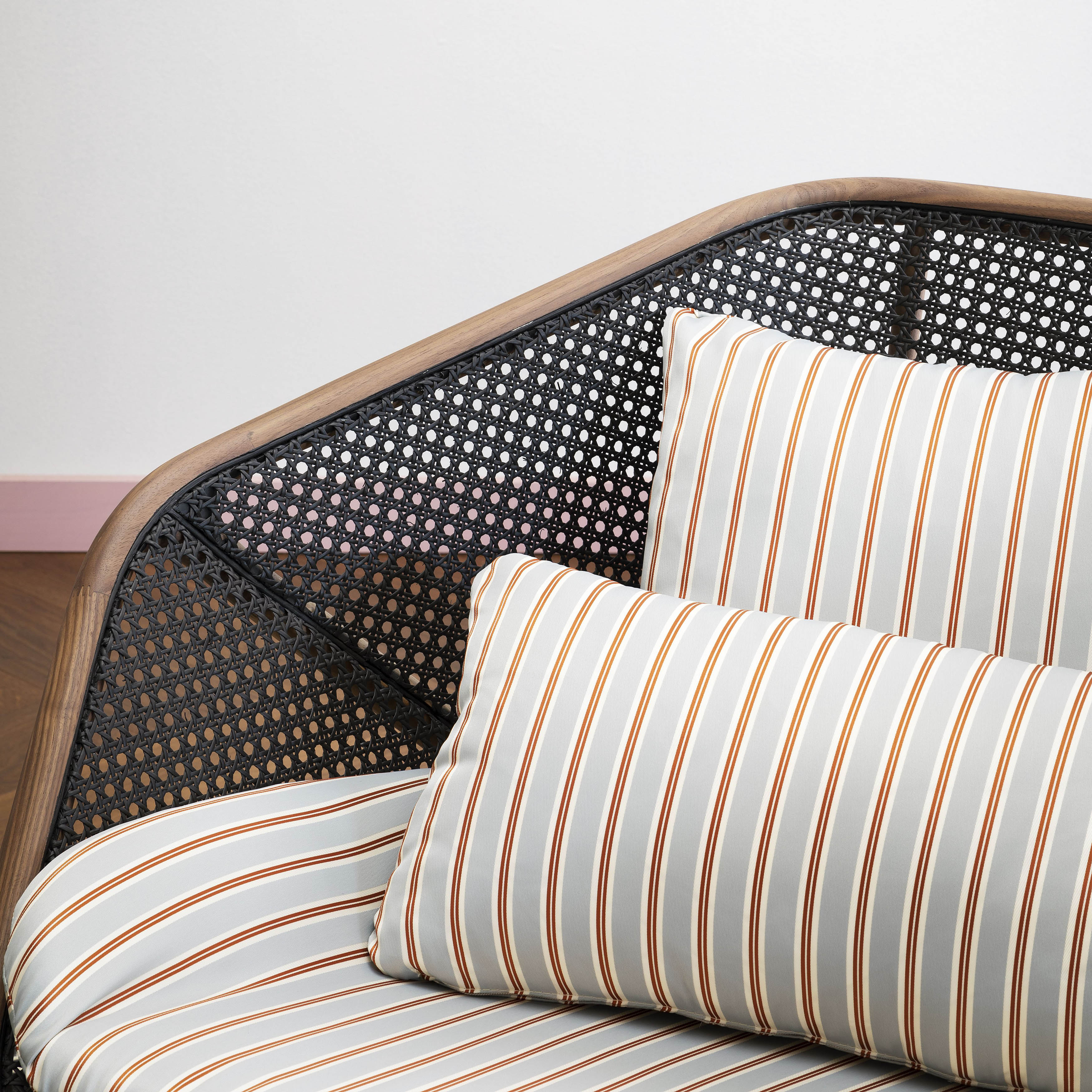 Colony Armchair: Seat + Back Cushion + DI