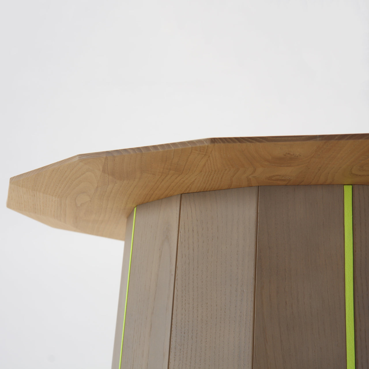 Colour Wood Tables: DI