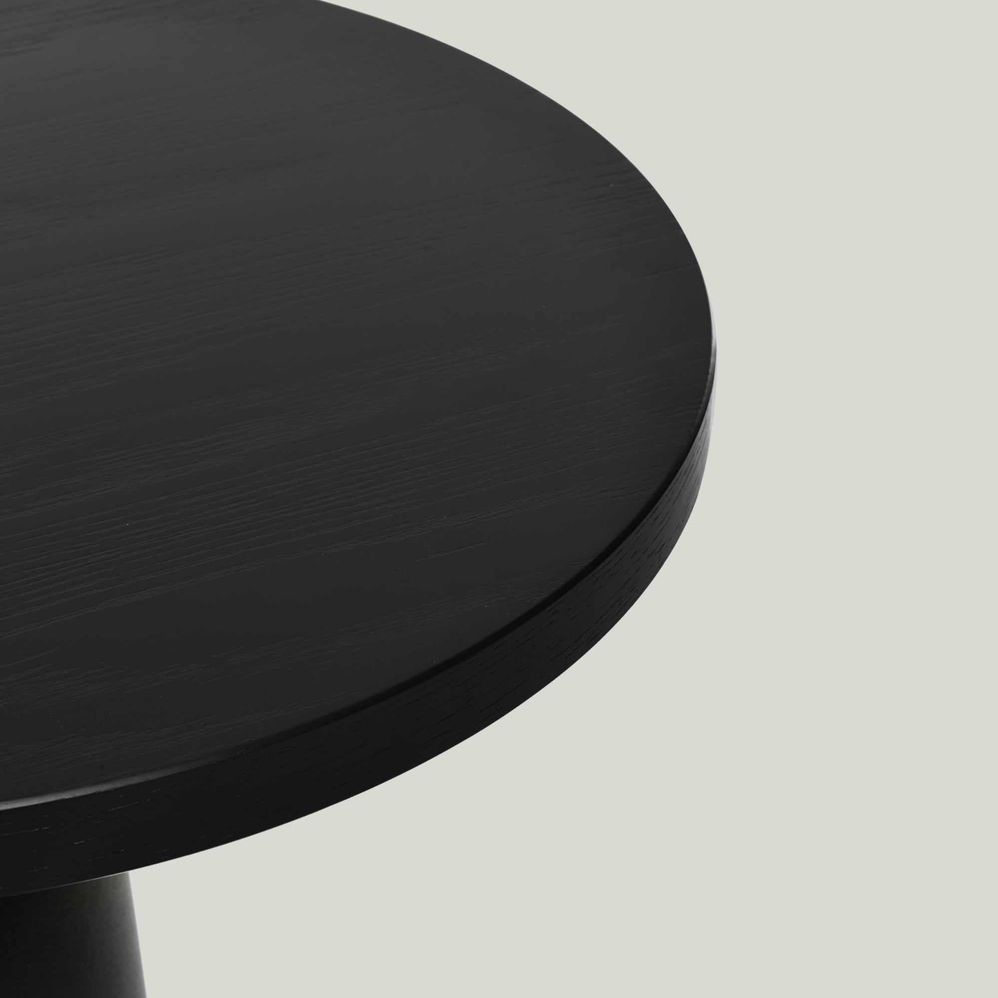 Container Classic Round Table