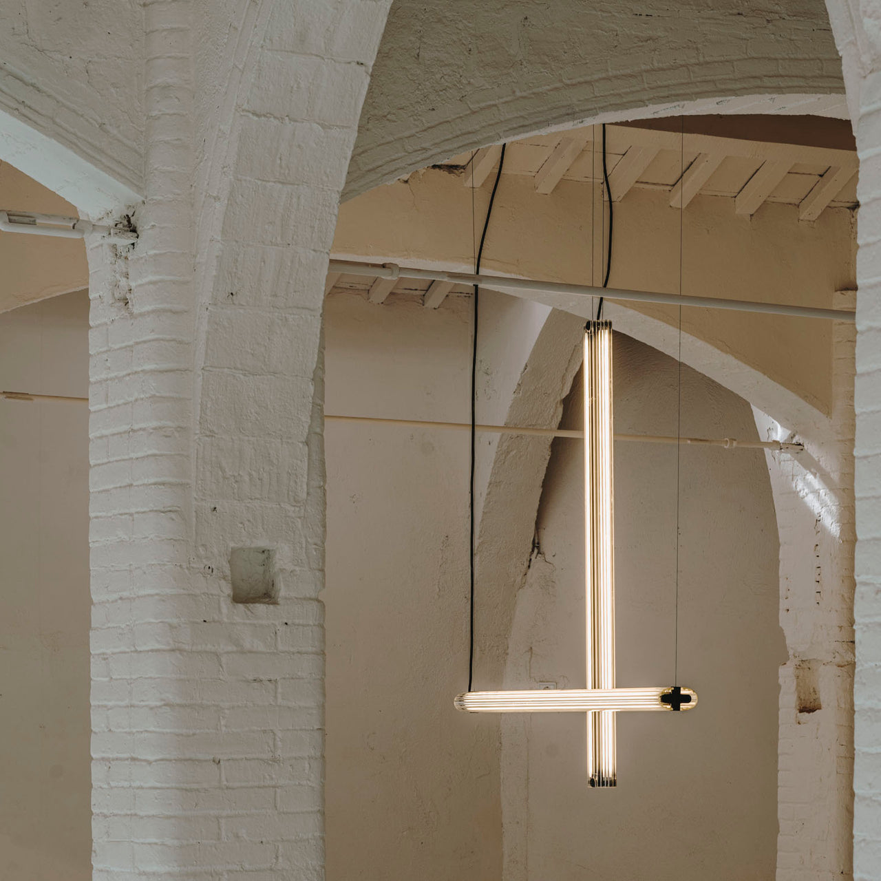 B15 V Hanging Lamp