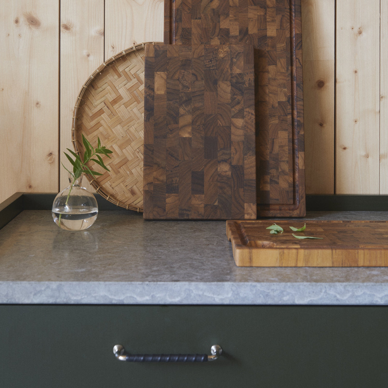Dania Cutting Board: LS