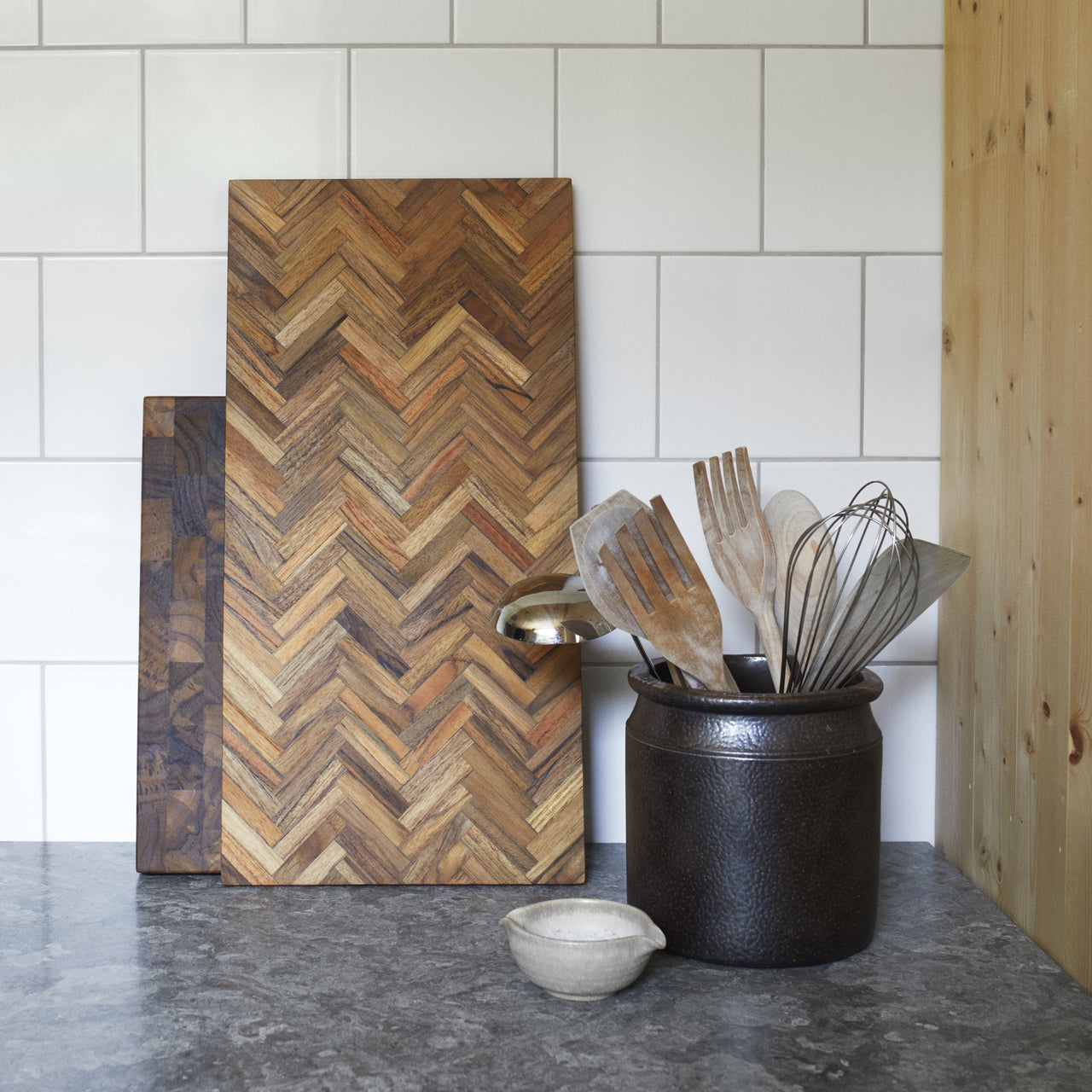 Dania Cutting Board: LS
