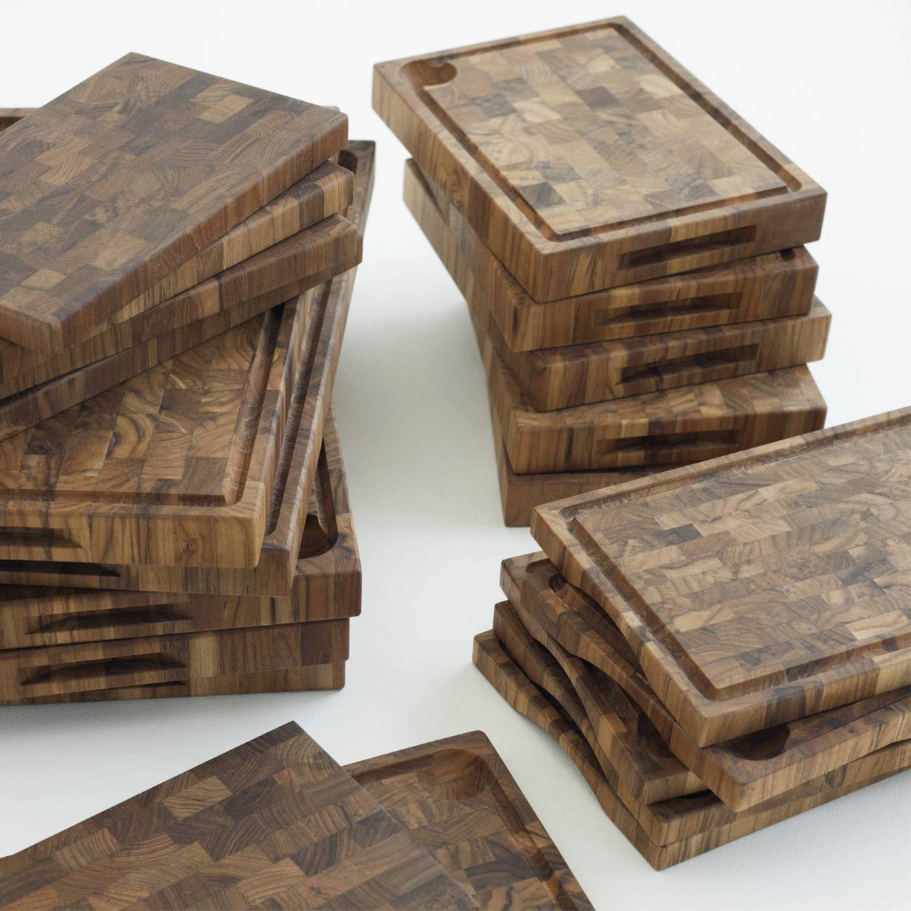 Dania Cutting Board: LS