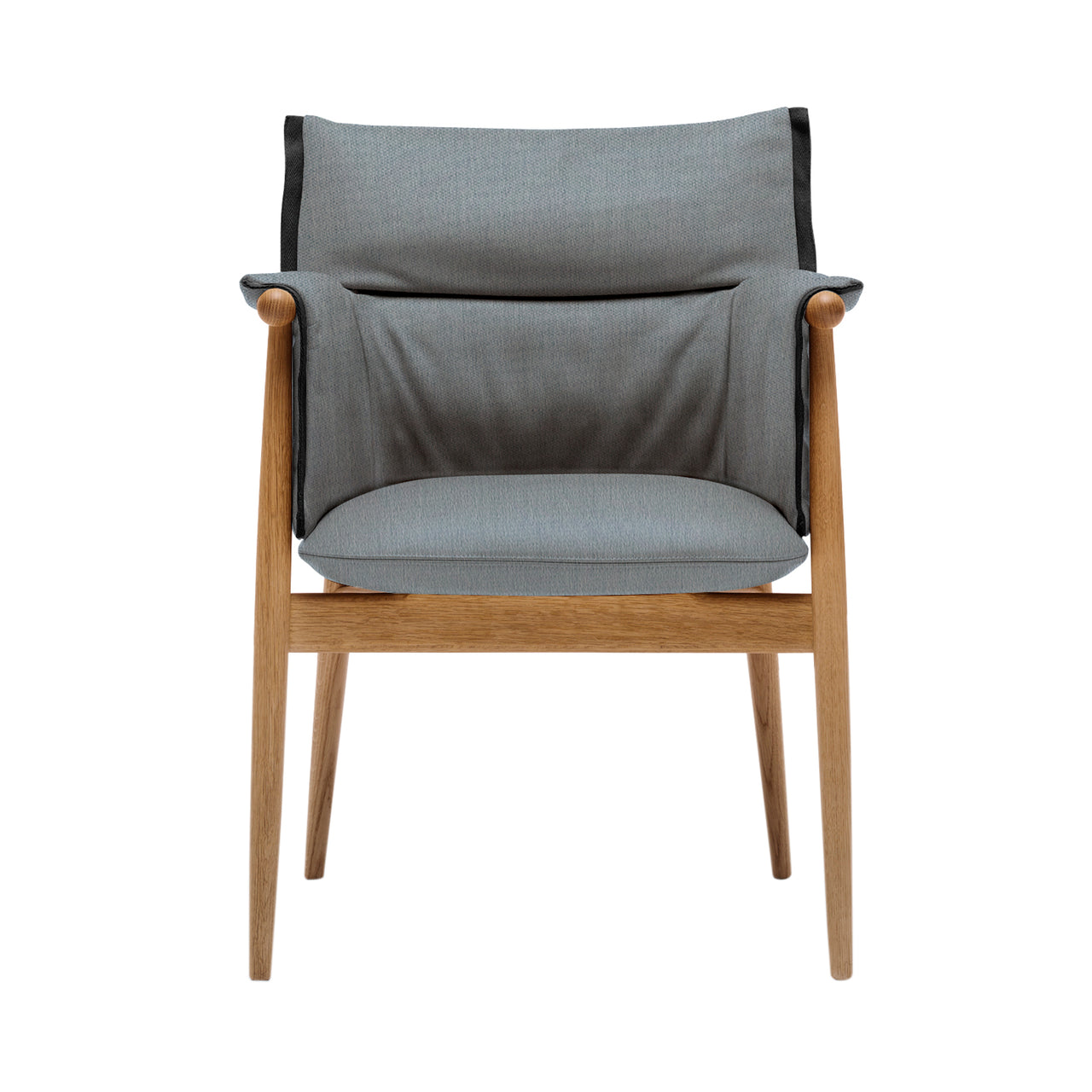 E005 Embrace Armchair: Black Edging Strip + Oiled Oak