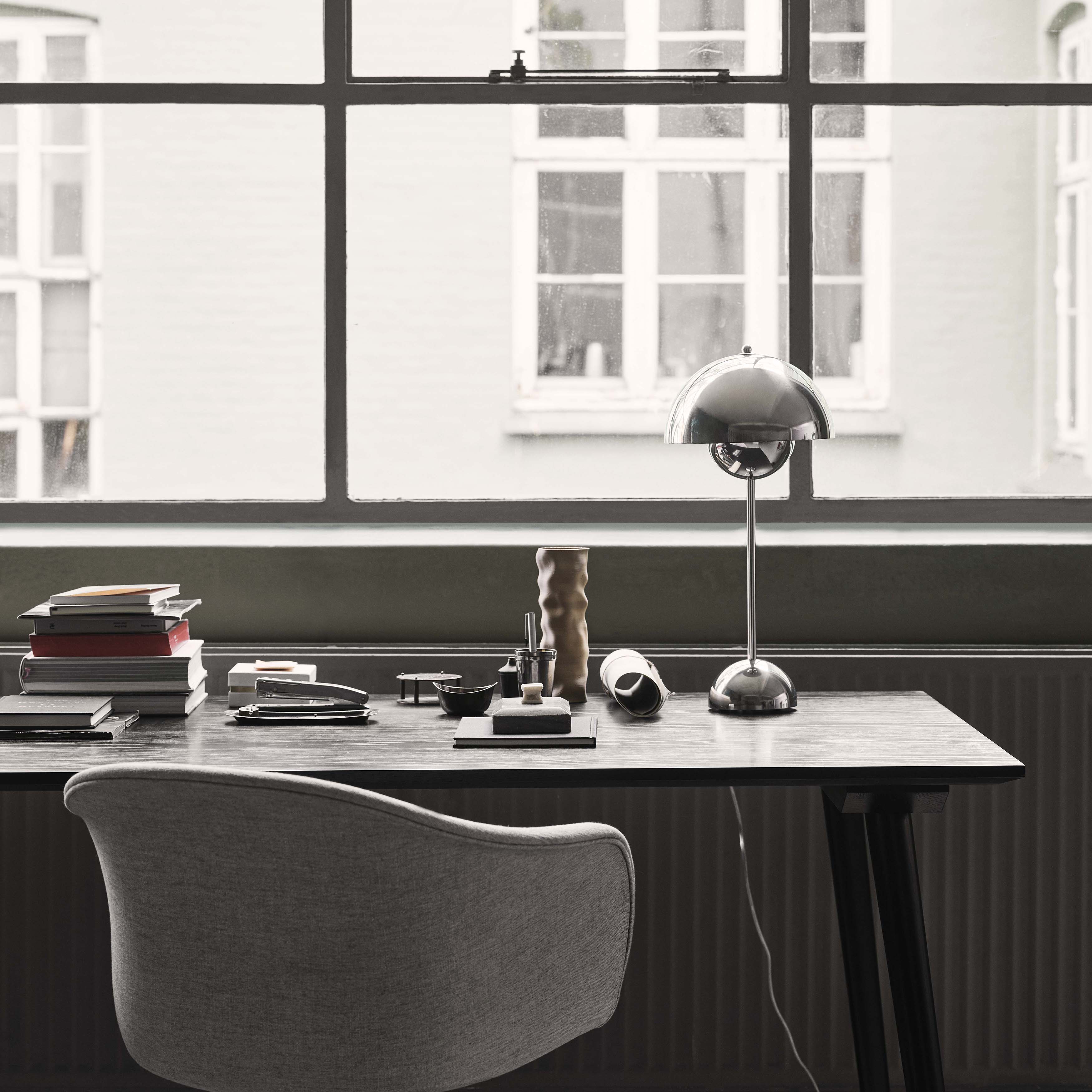 Elefy Chair JH35: Swivel Base + Return: LS