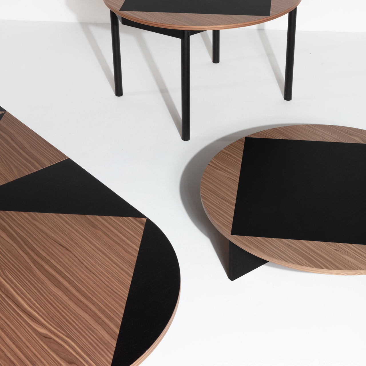 Tavla Extendable Wooden Table