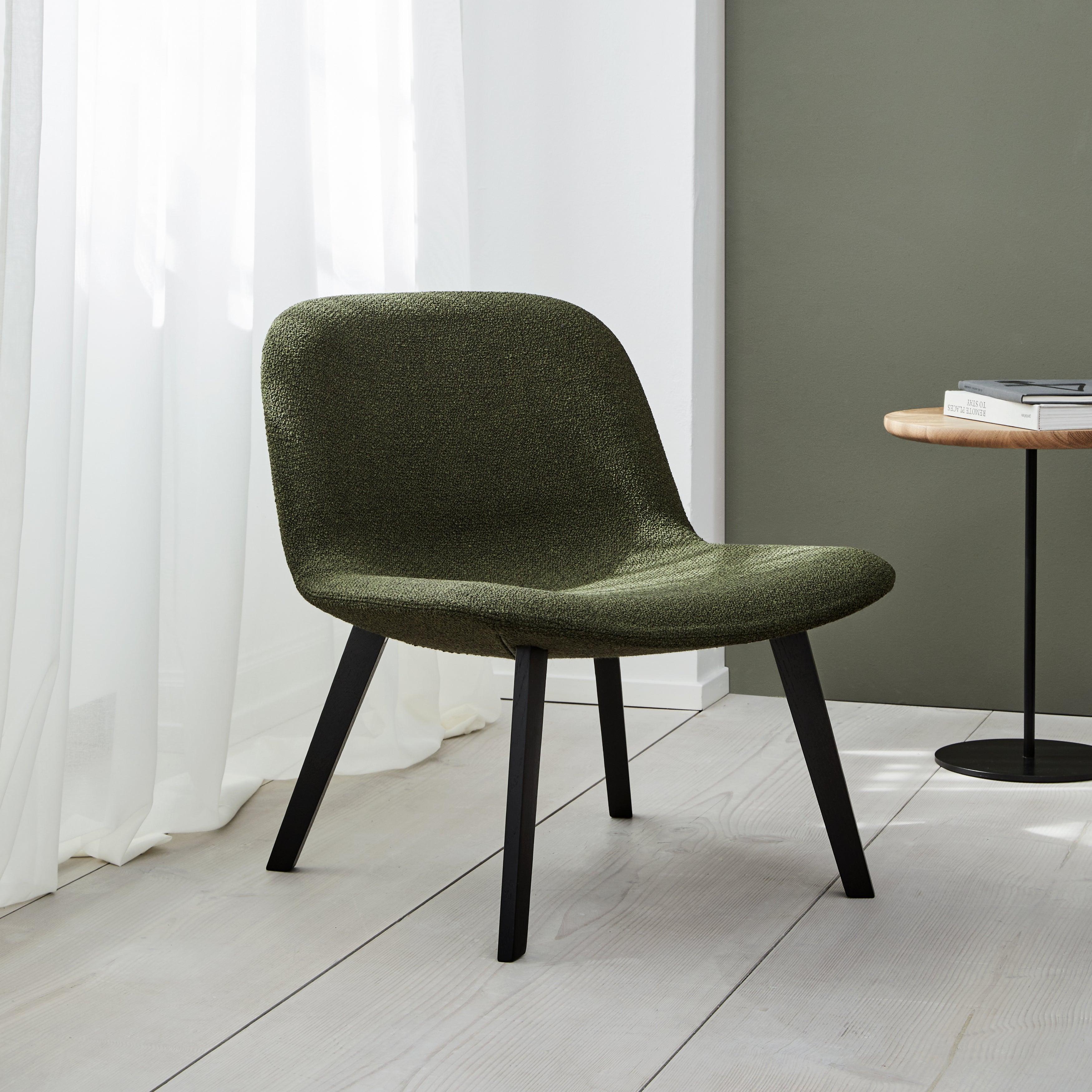 Eyes Lounge Chair: Wood Base
