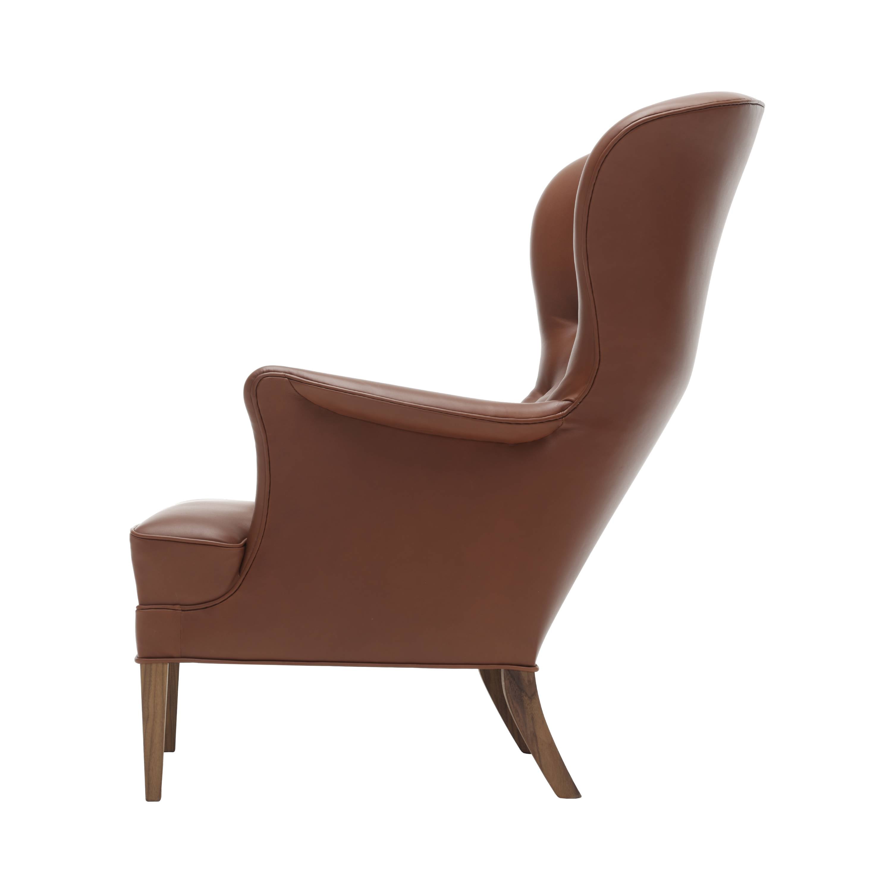 FH419 Heritage Chair: Oiled Walnut