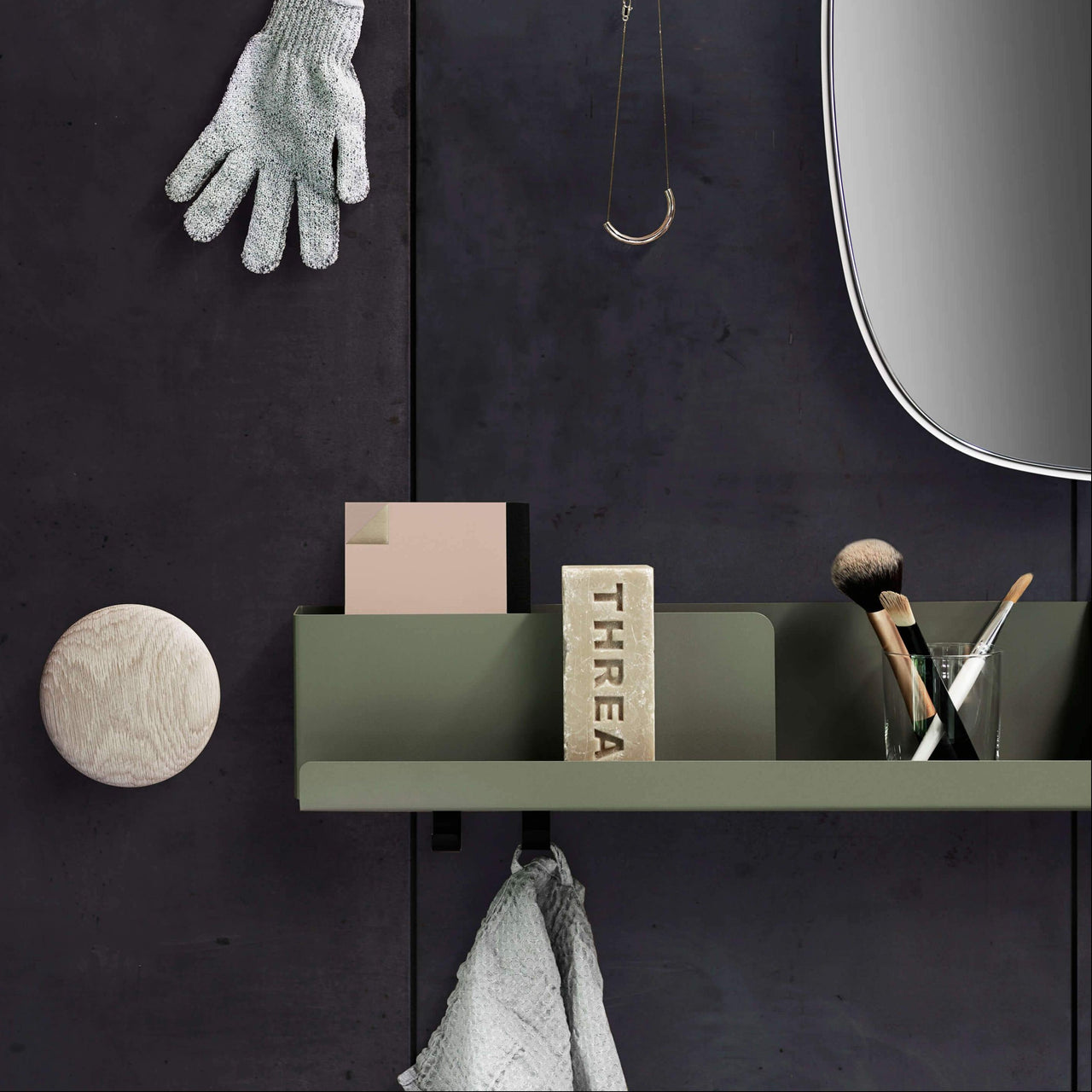 Folded Shelves: DI