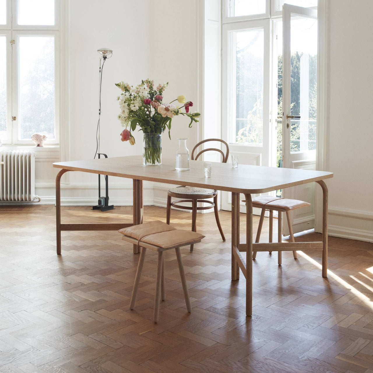 Georg Jubilee Stool: LS