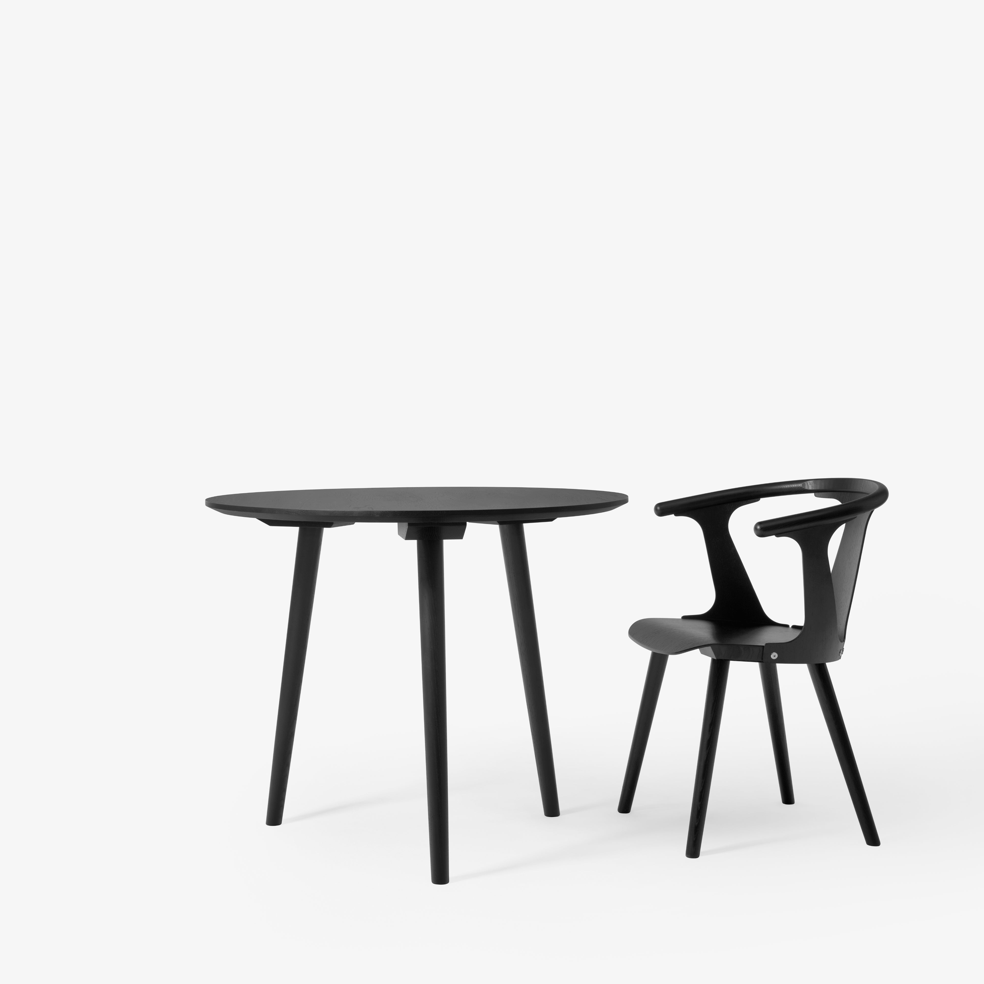 In Between Round Dining Table SK3 + SK4
