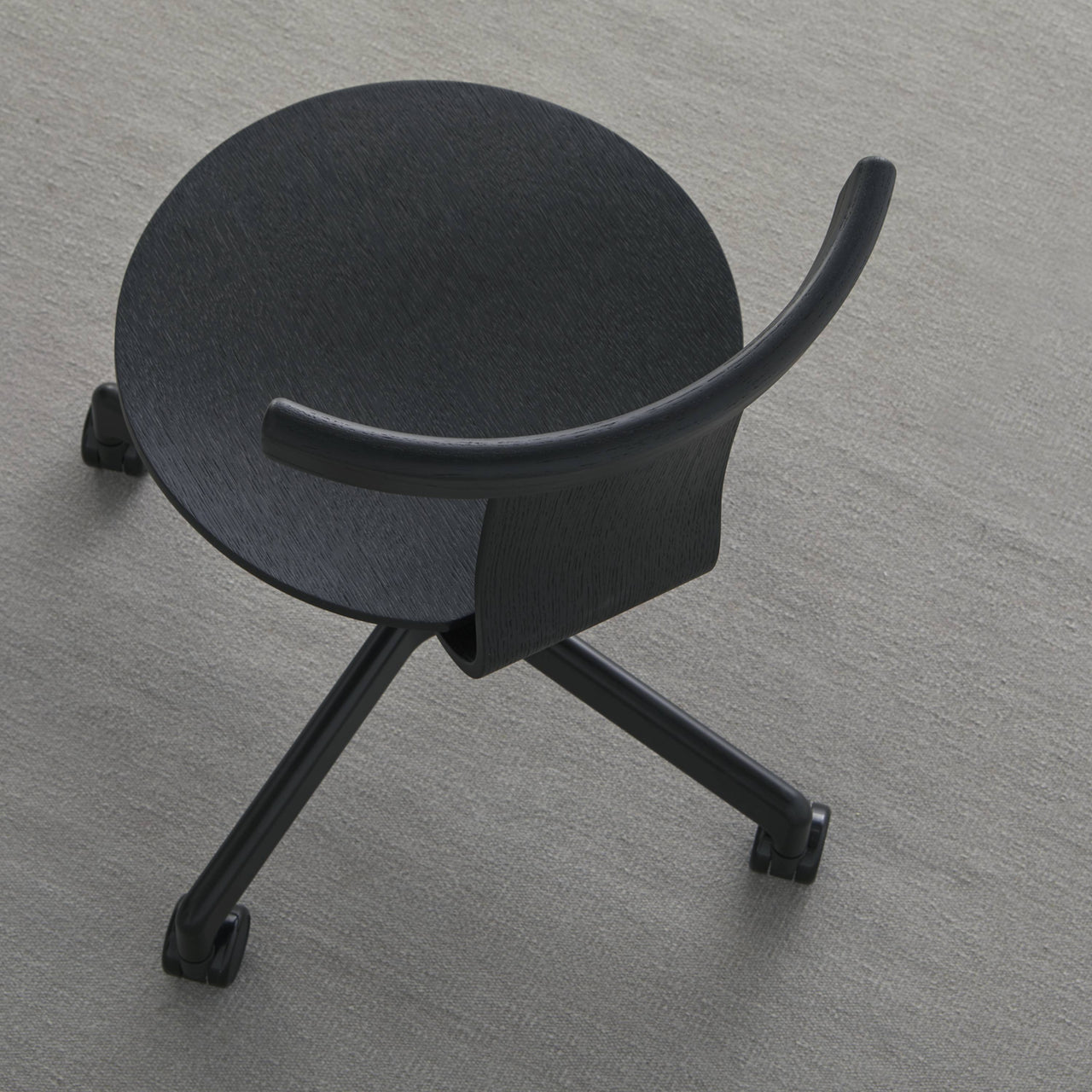 Jiro Swivel Chair: DI