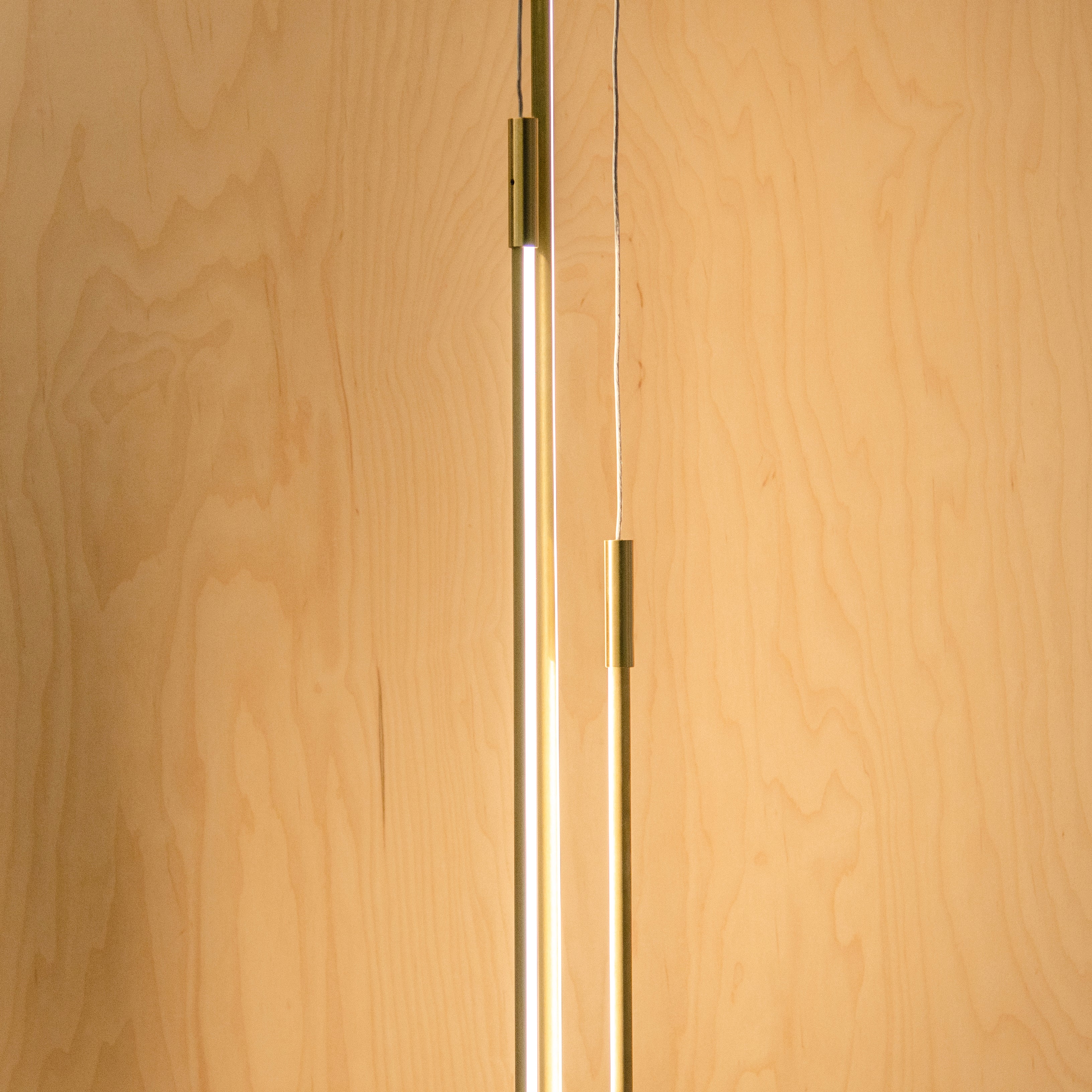 Thin Vertical Suspension Light: Large