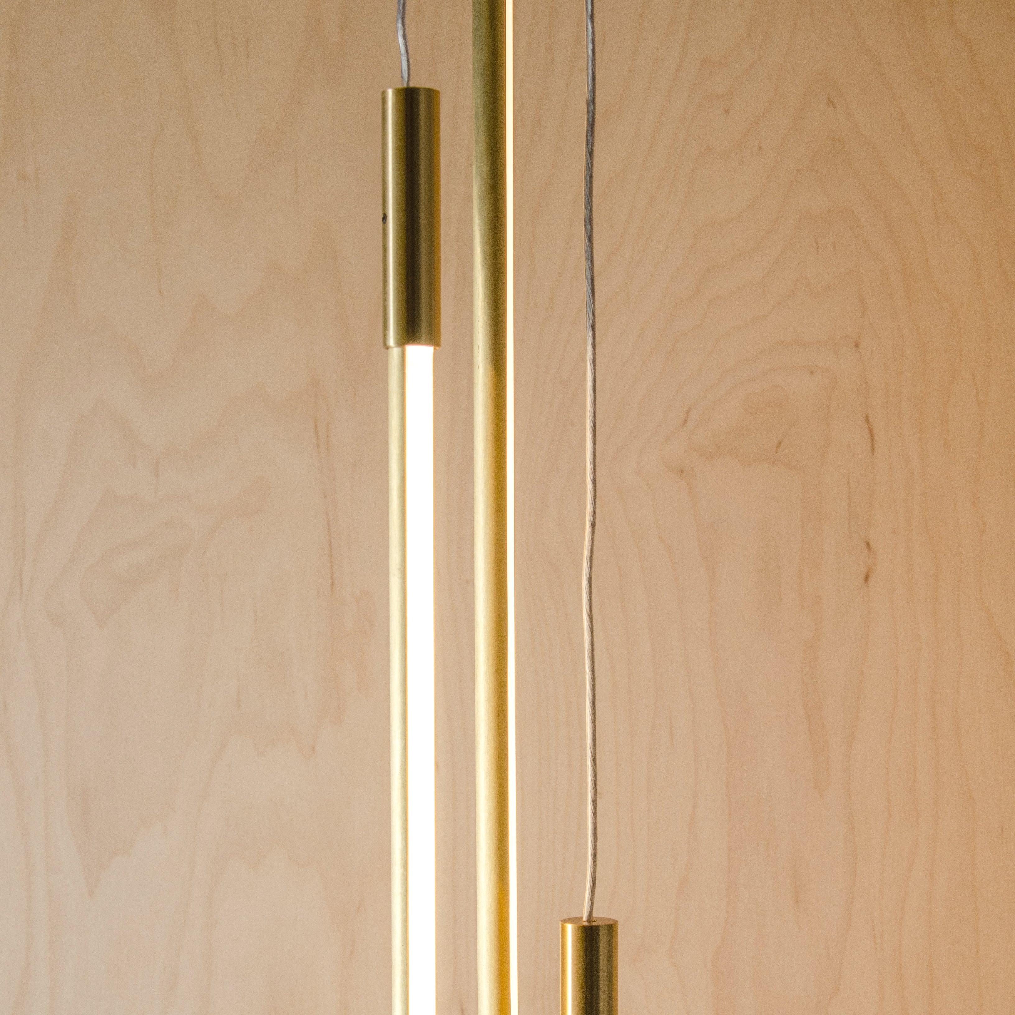 Thin Vertical Suspension Light: Medium