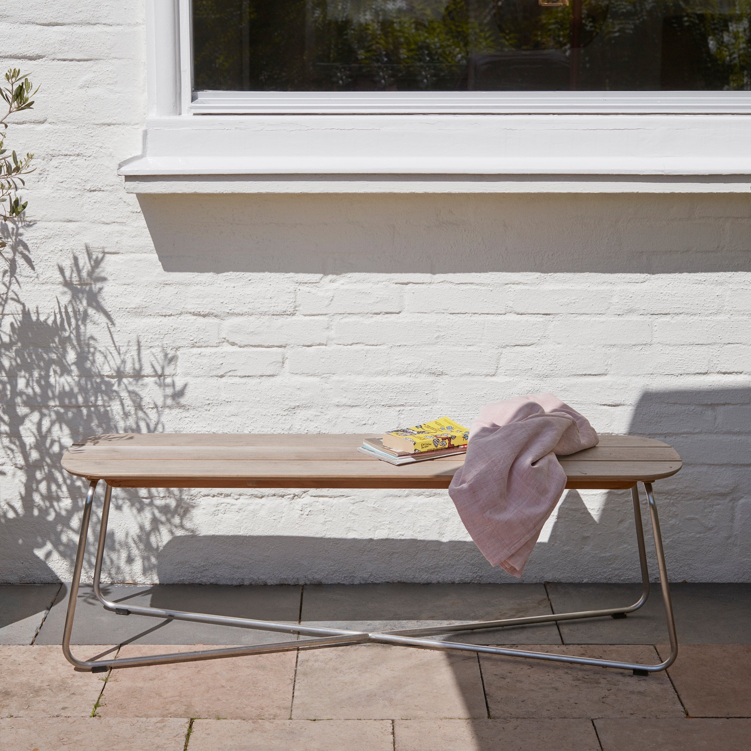 Lilium Bench: LS