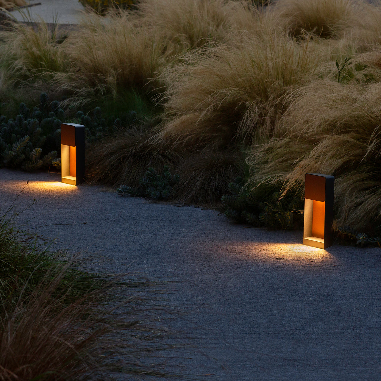 Lab B Outdoor Bollard