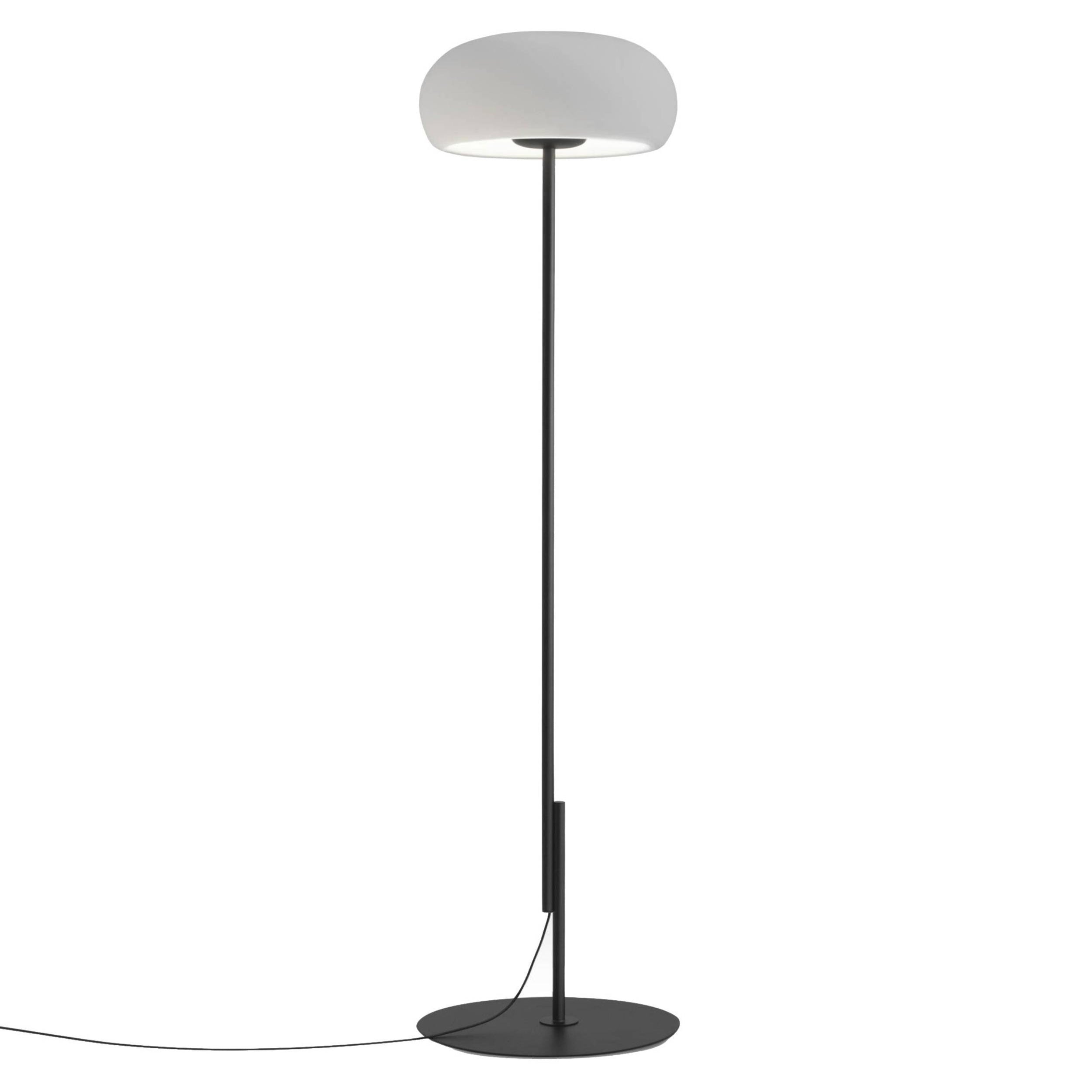 Vetra Floor Lamp: Black