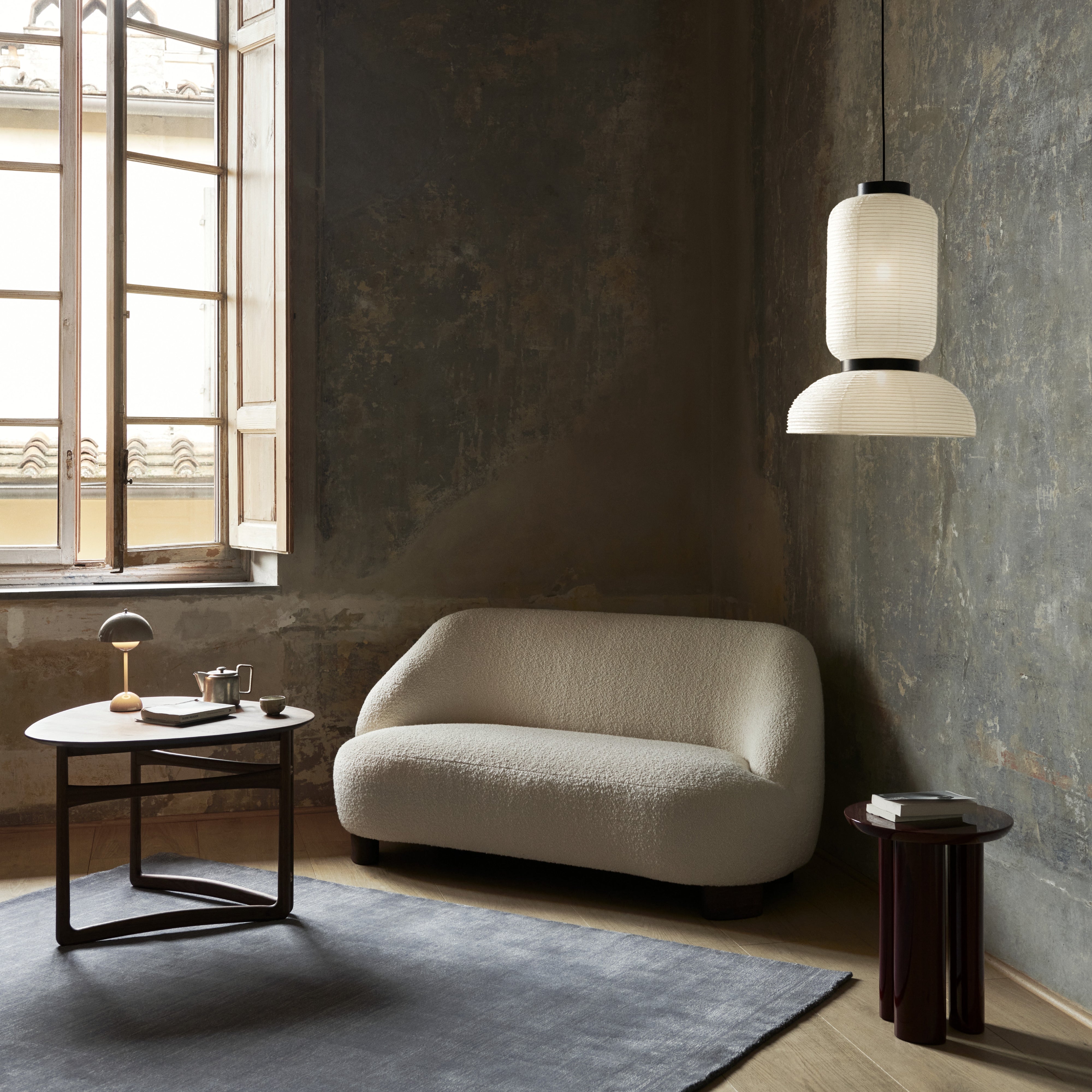 Margas 2 Seater Sofa: LC3 + LS