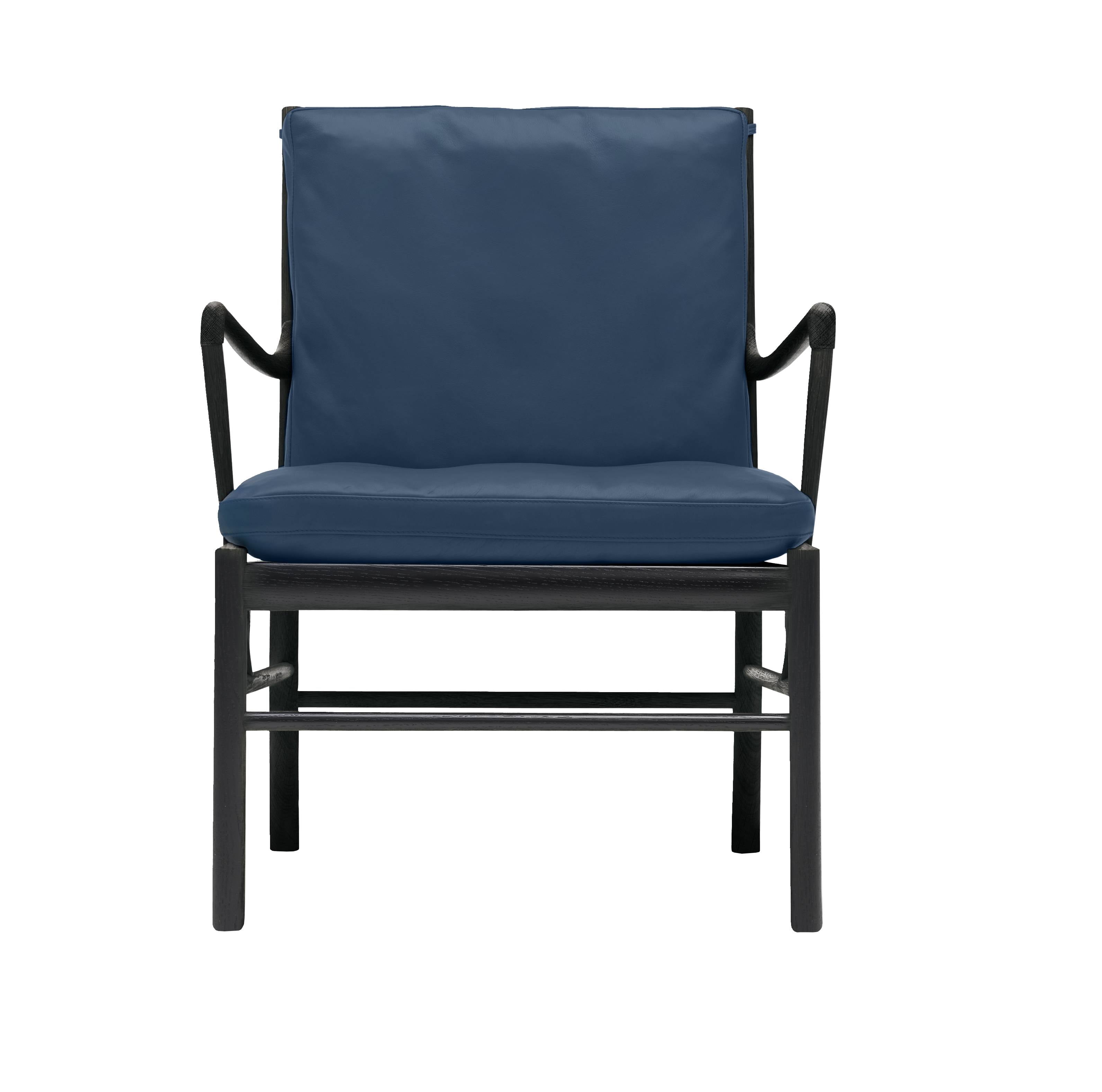 OW149 Colonial Chair: Black Oak