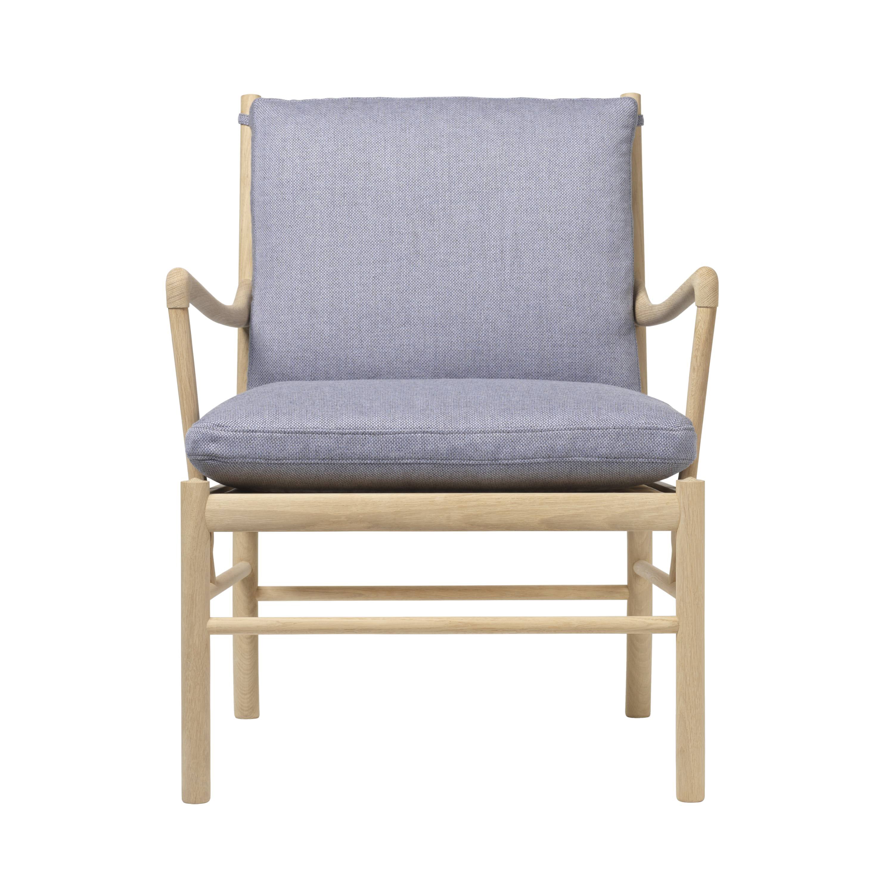OW149 Colonial Chair: Soaped Oak