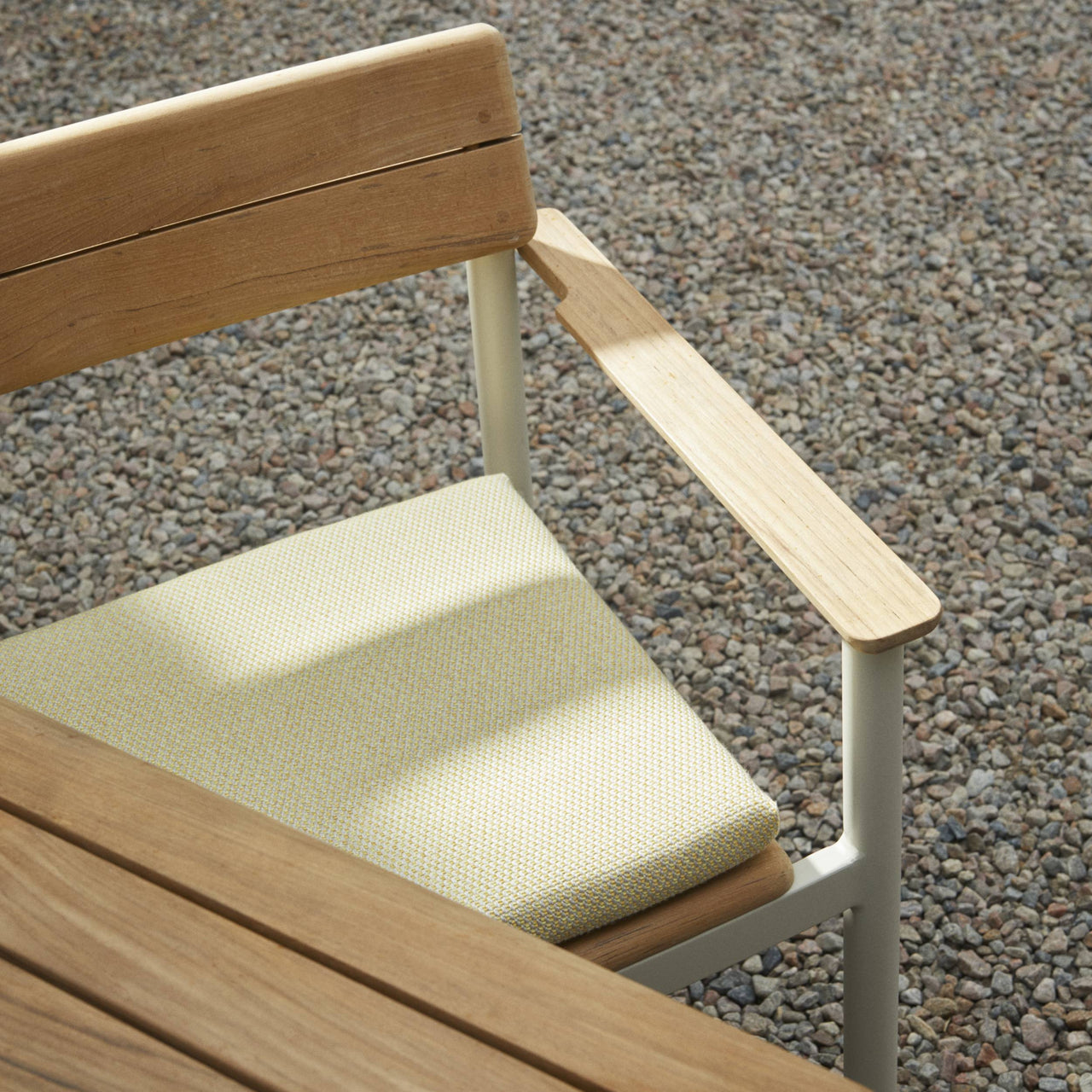 Pelagus Stacking Armchair: DI