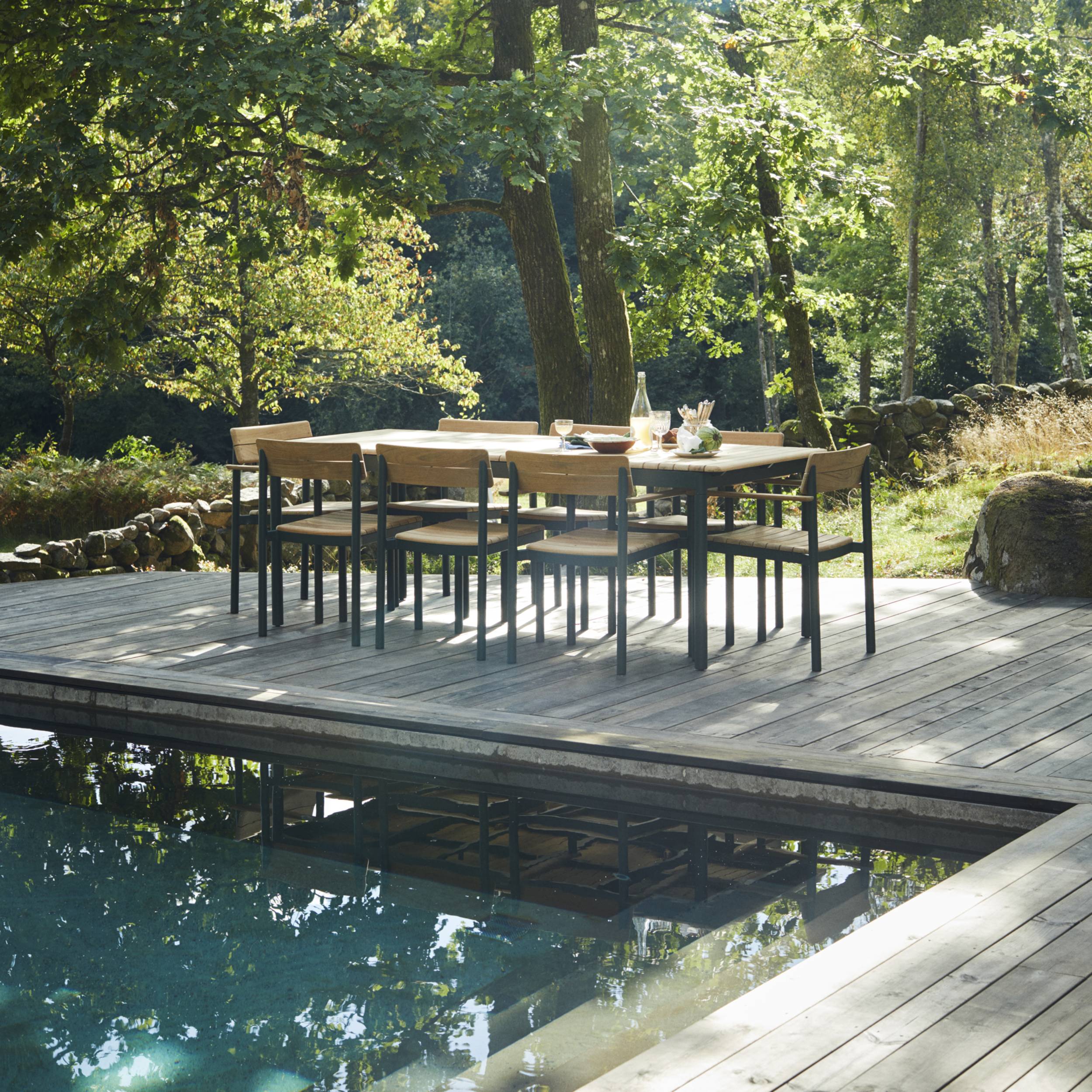 Pelagus Stacking Armchair: LS