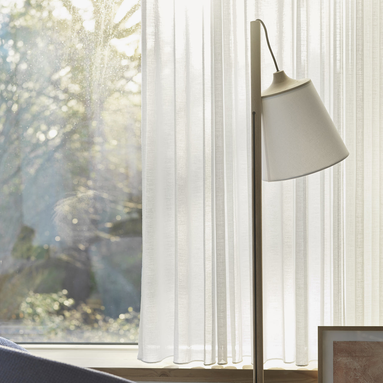 Pull Floor Lamp: DI