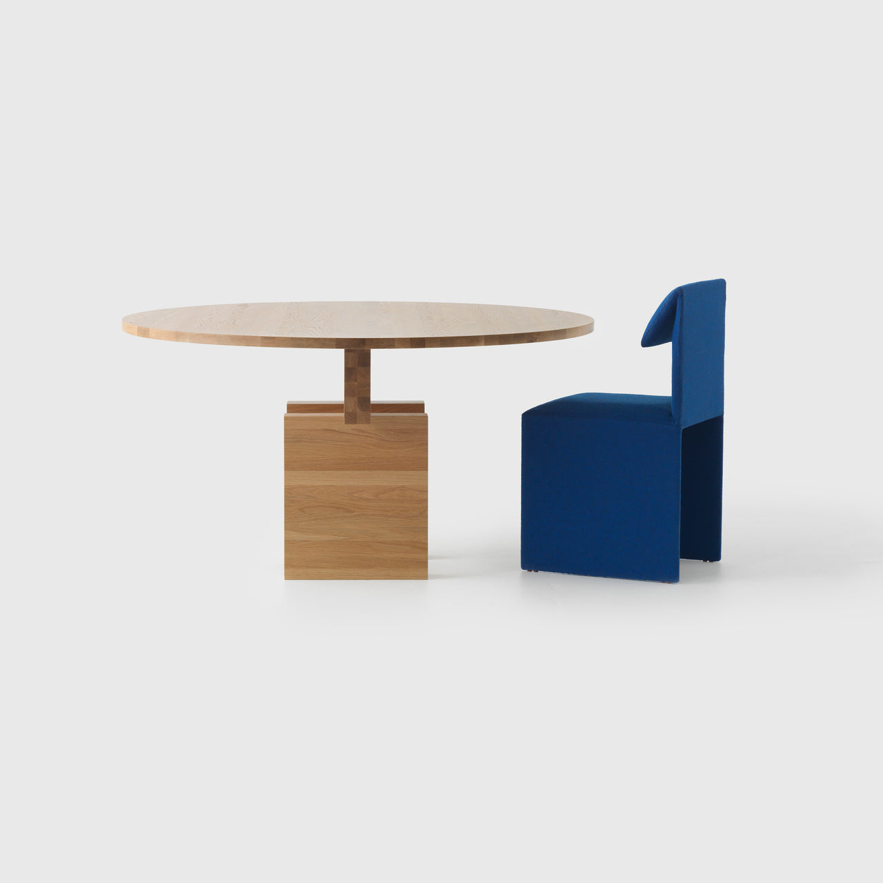 Plane Round Dining Table
