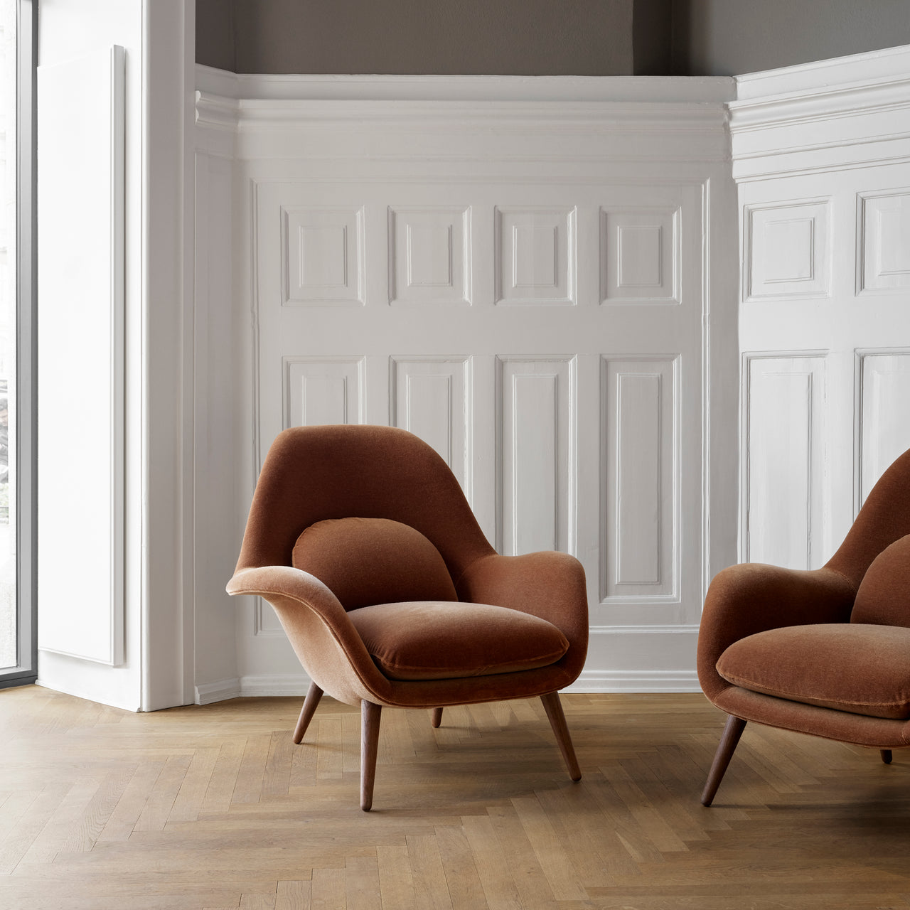 Swoon Lounge Chair: LS