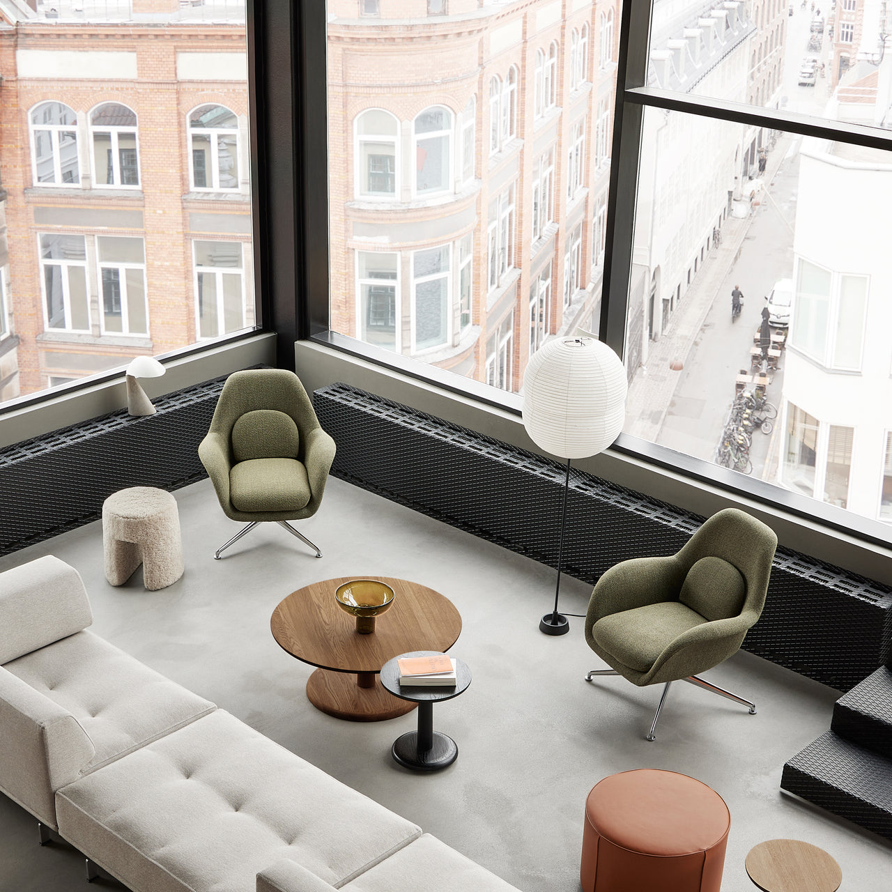 Swoon Lounge Chair Petit: Swivel Base + LS