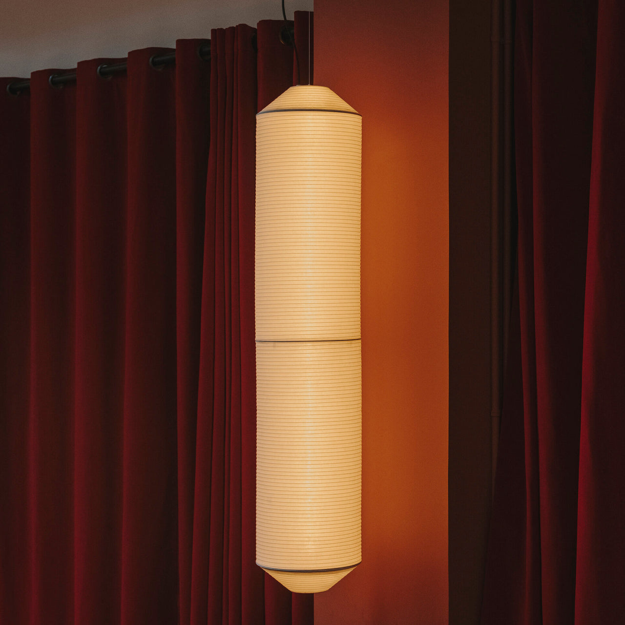 Tekiò Vertical Pendant Lamp