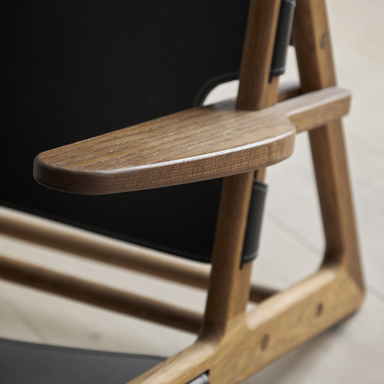 The Hunting Chair: DI