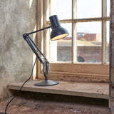 Type 75 Mini Desk Lamp: LS