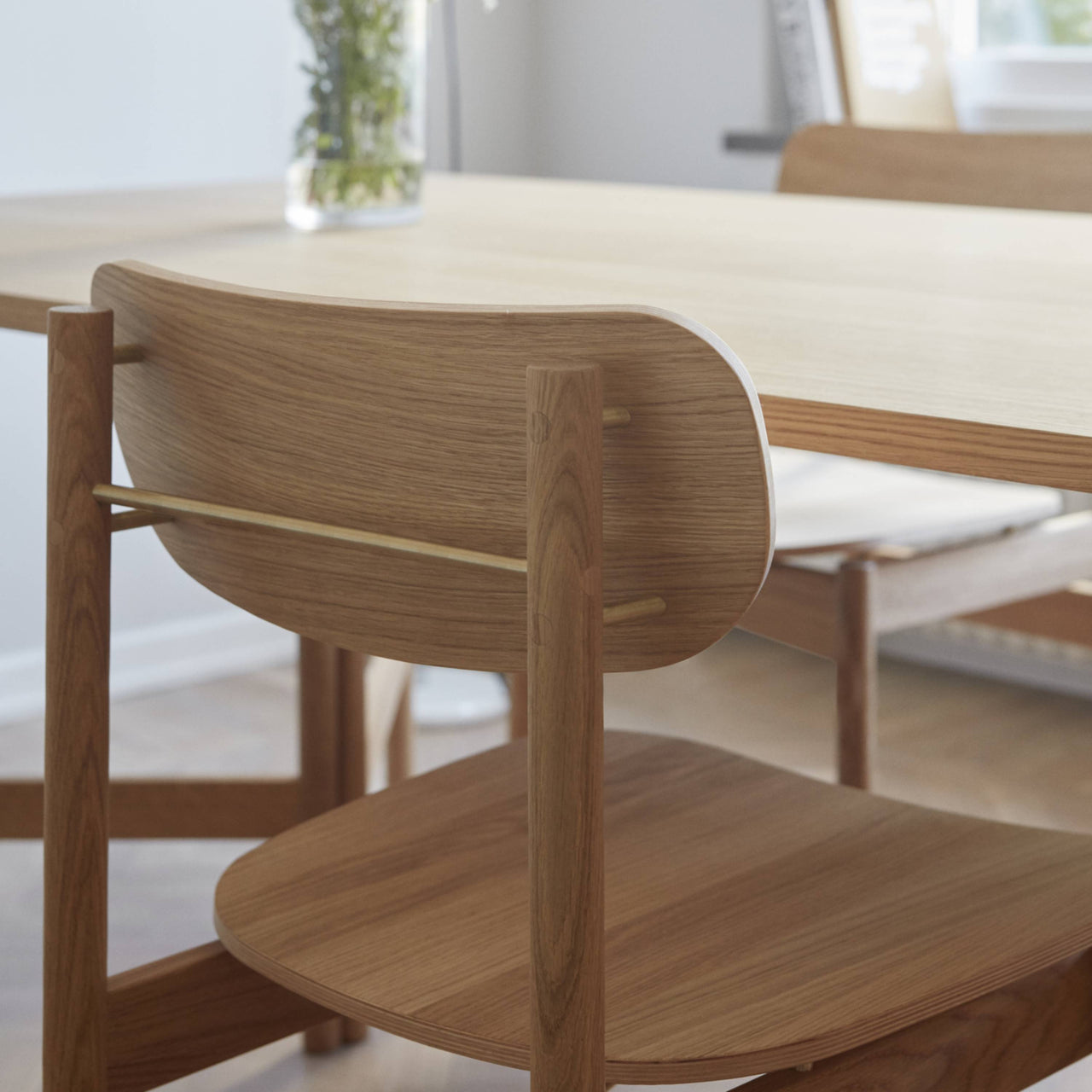 Vester Chair: DI