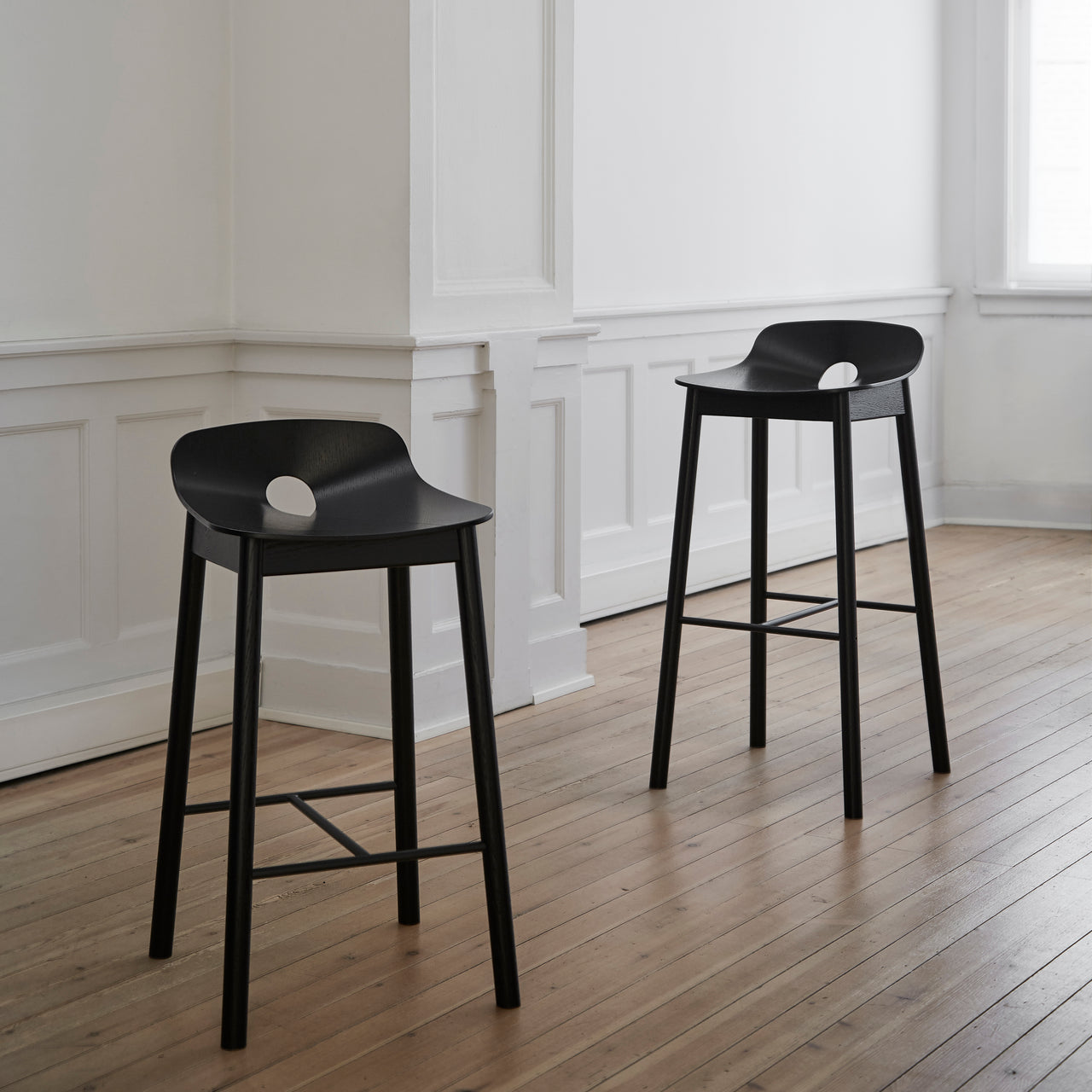 Mono Bar + Counter Stool