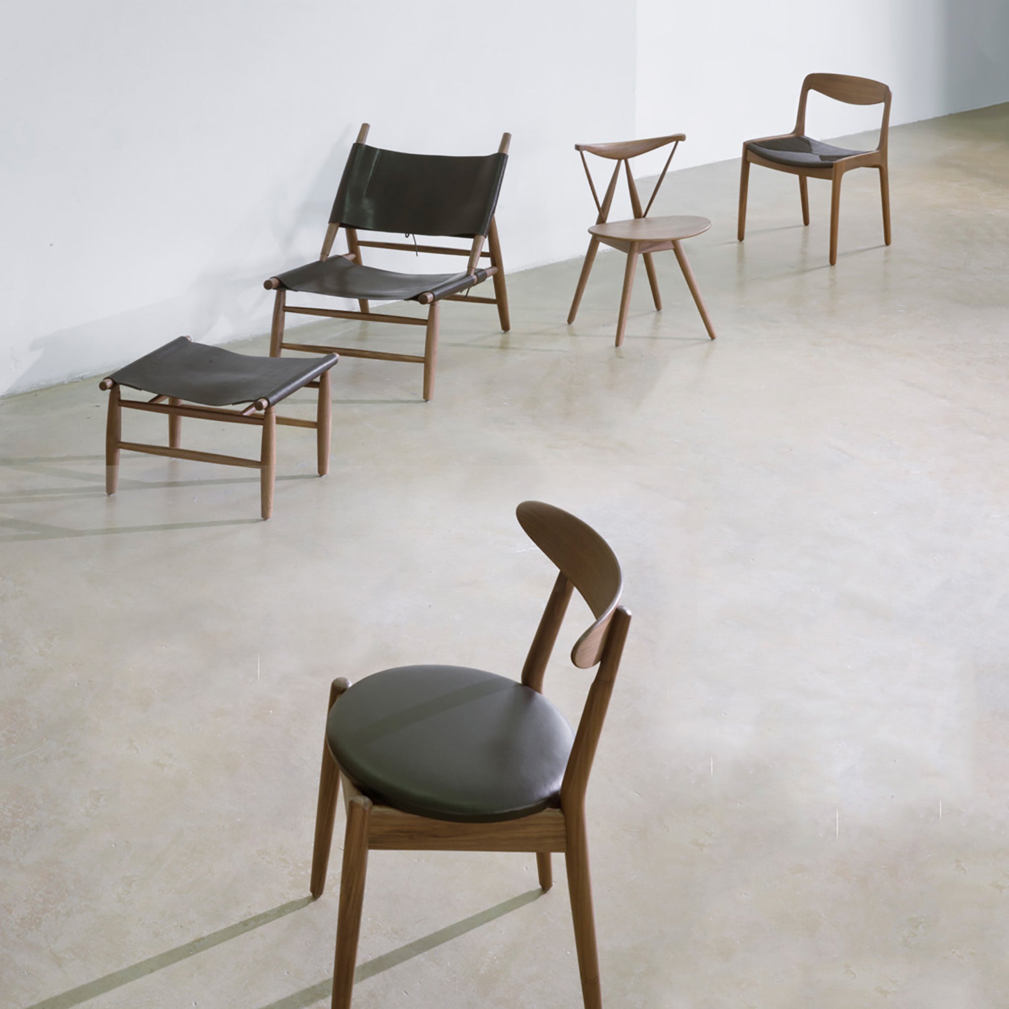 Paleo Chair schwarz 90x70x40 cm in Niedersachsen - Munster