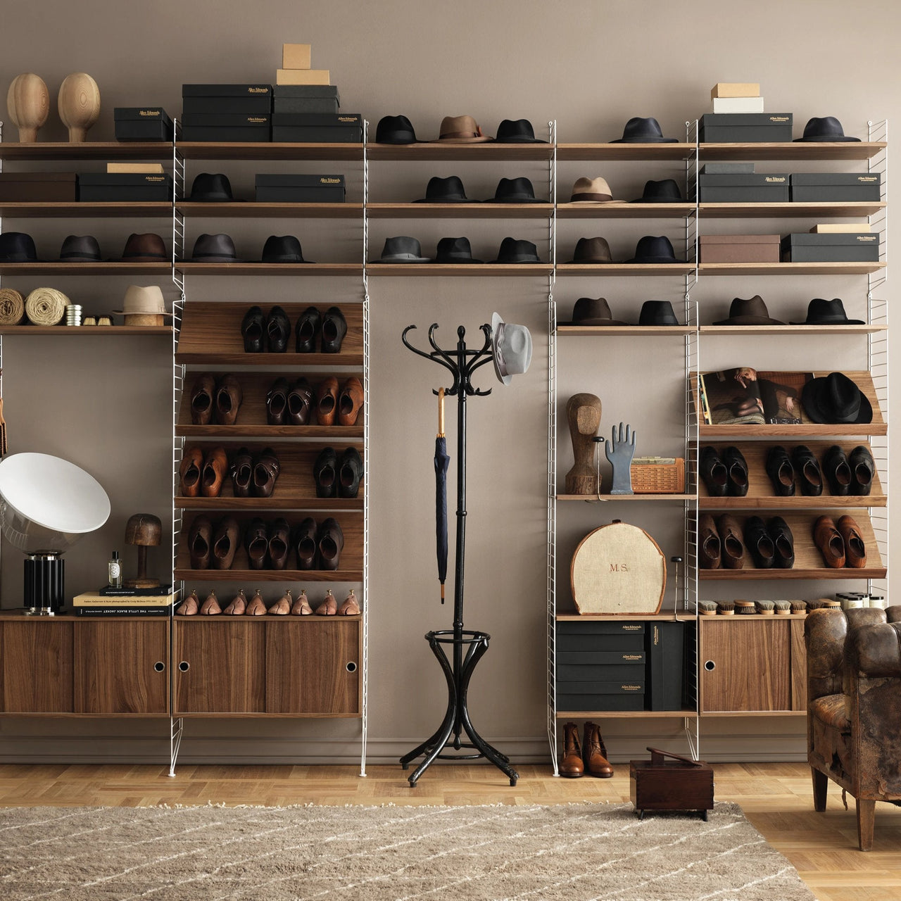 String Shelving System: Essentials