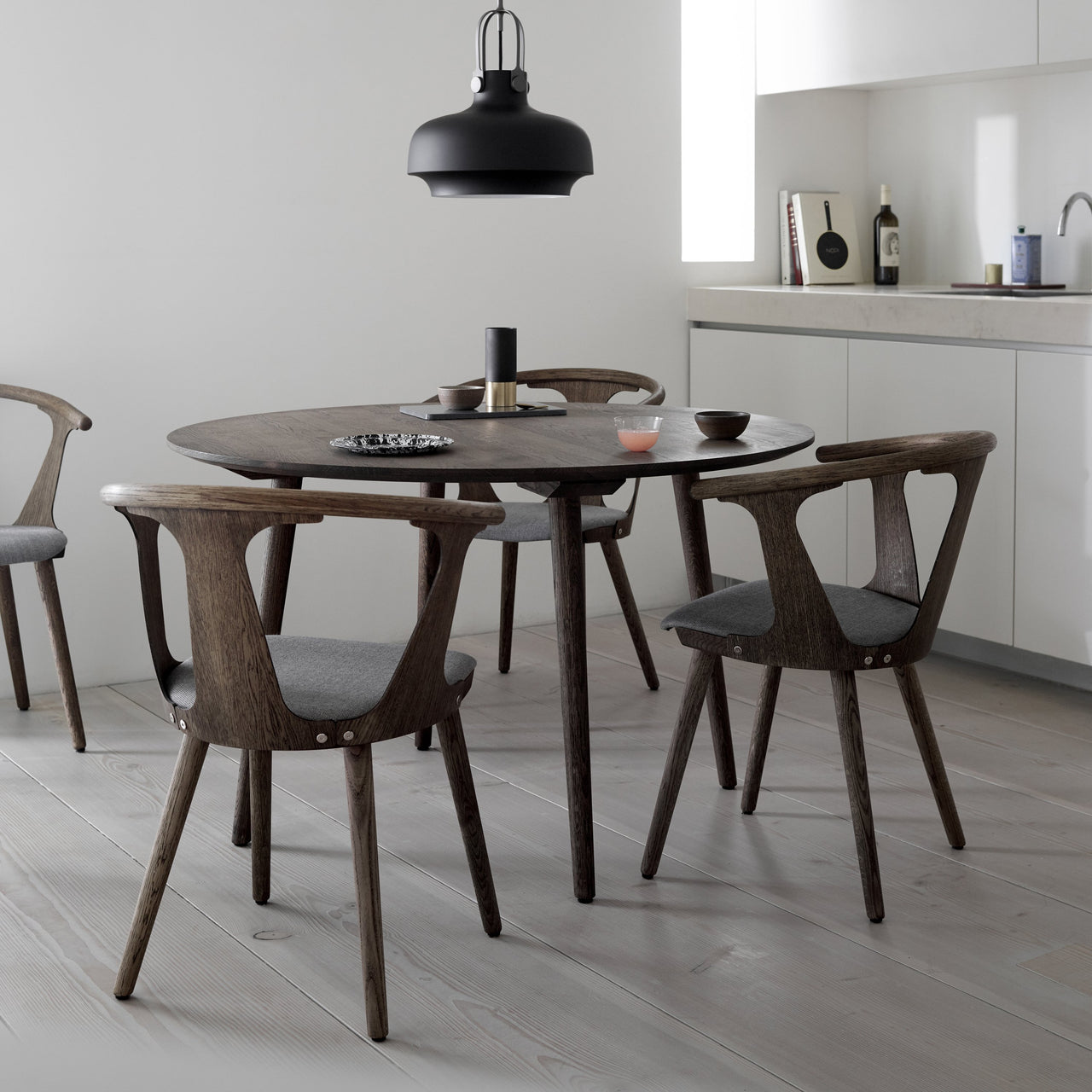 In Between Round Dining Table SK3 + SK4