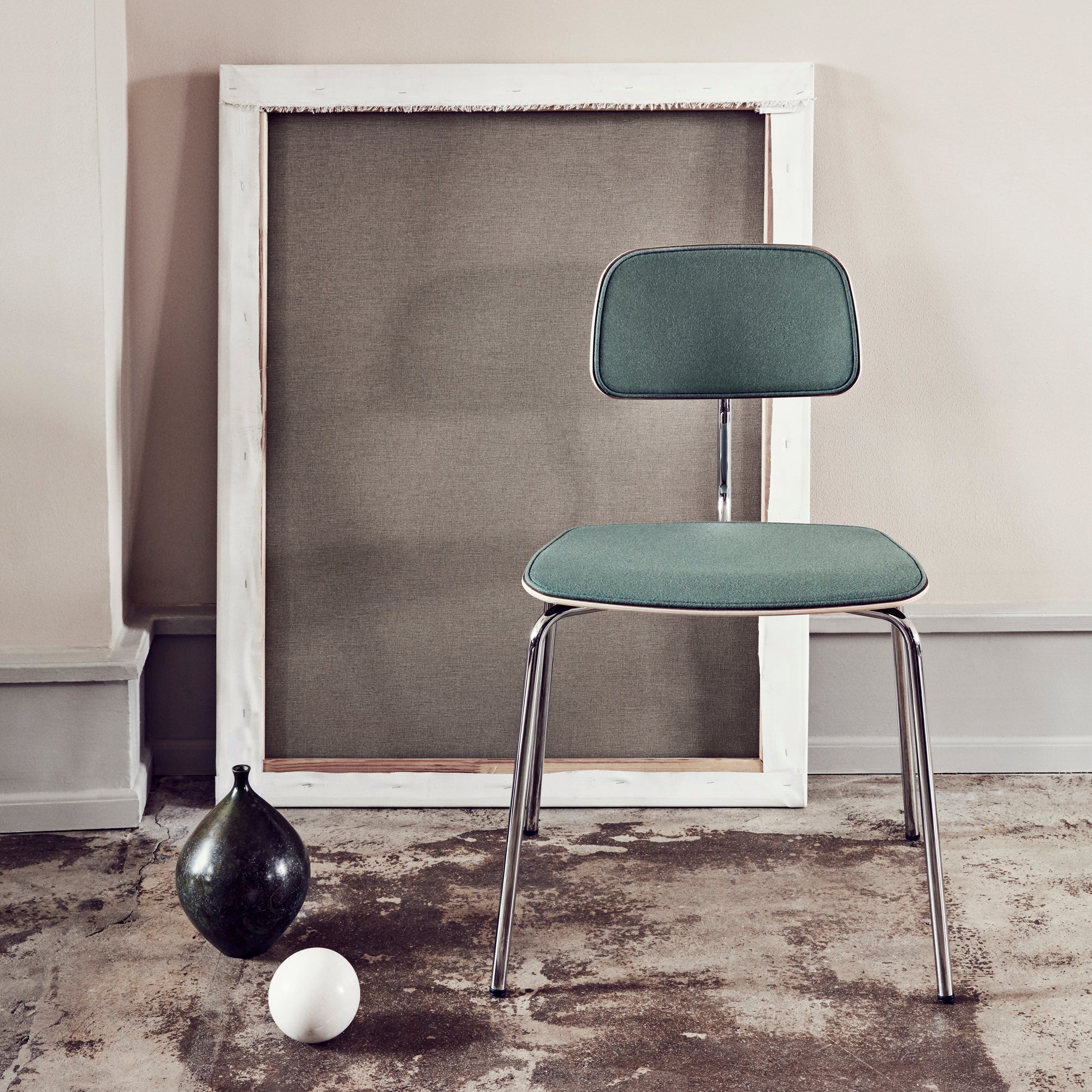 Kevi Chair 2060: Front Upholstered
