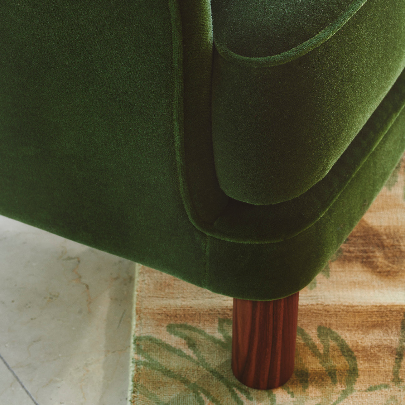 Constance Lounge Chair