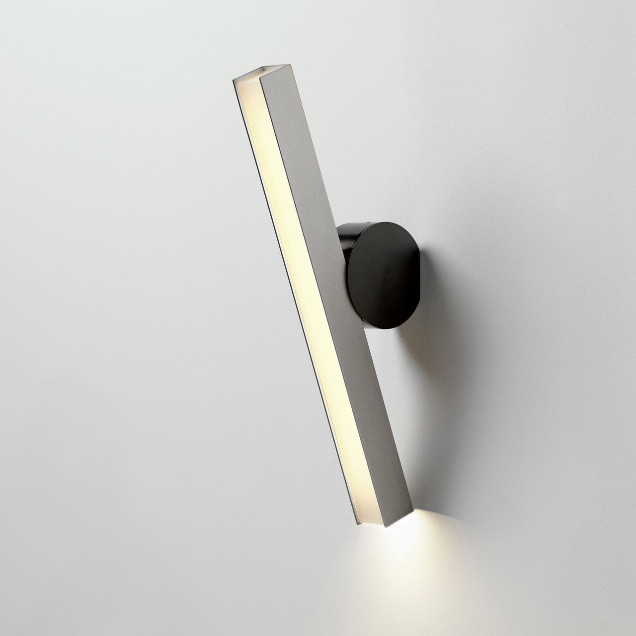 IP Calé(e) Wall Light: Version 3