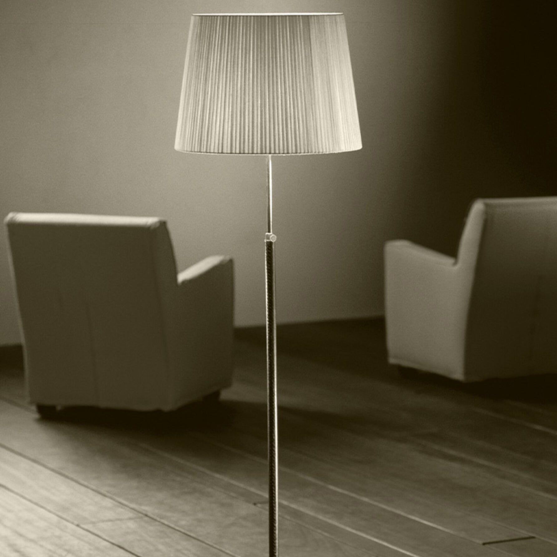 Pie de Salón Floor Lamp